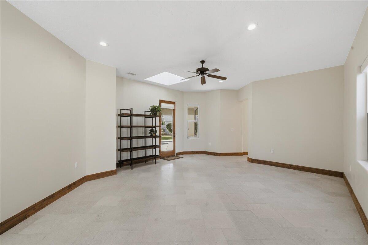 STONE CLIFF - Residential