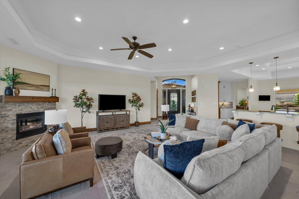 STONE CLIFF - Residential