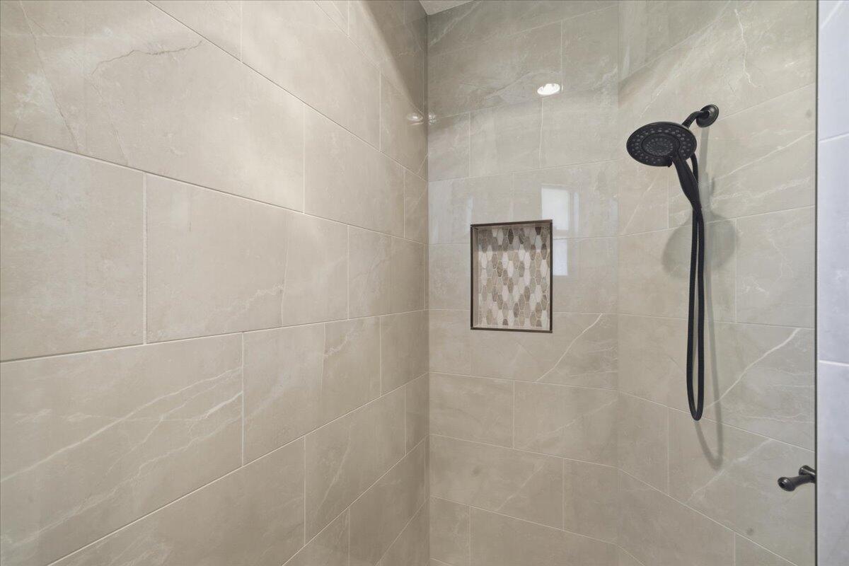 STONE CLIFF - Residential