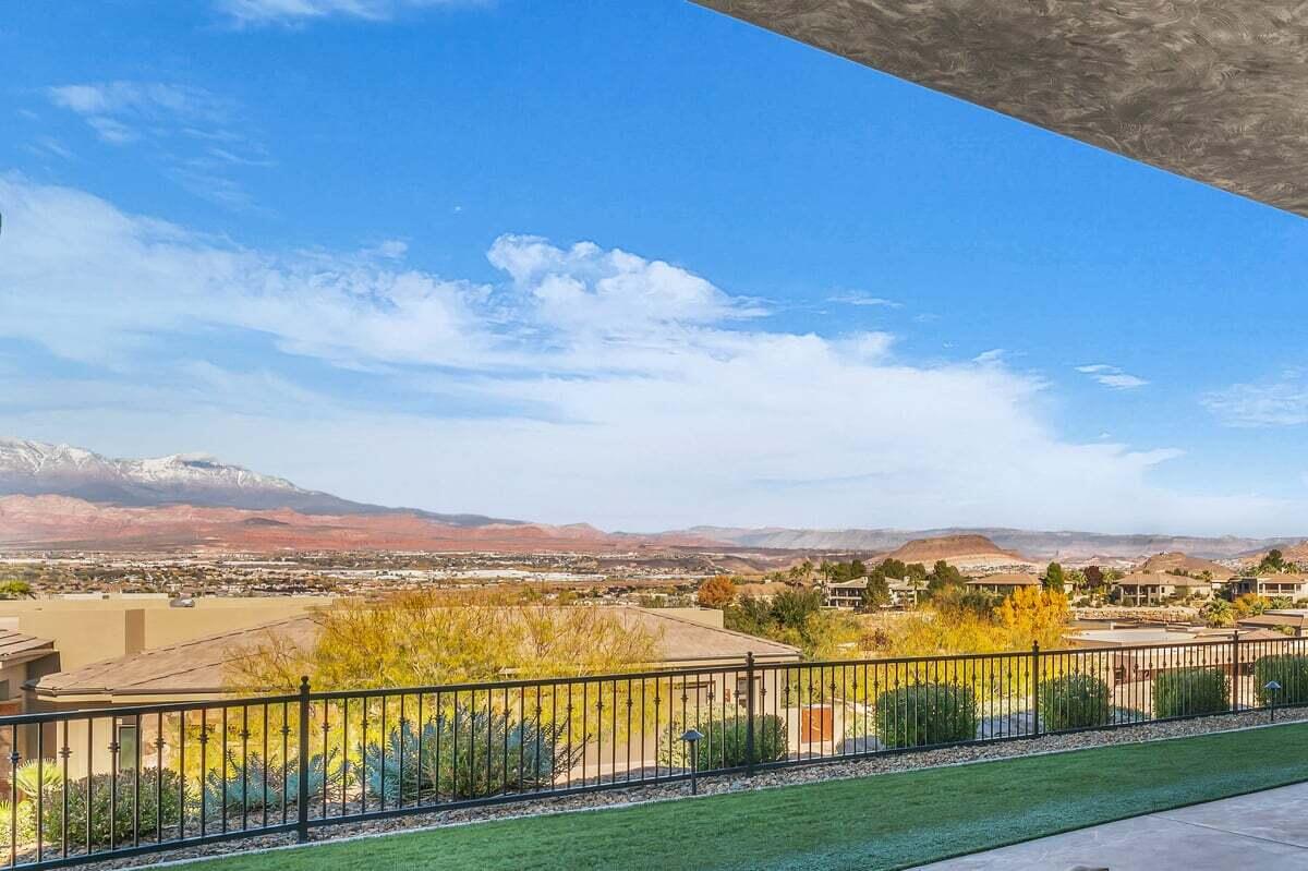 STONE CLIFF - Residential