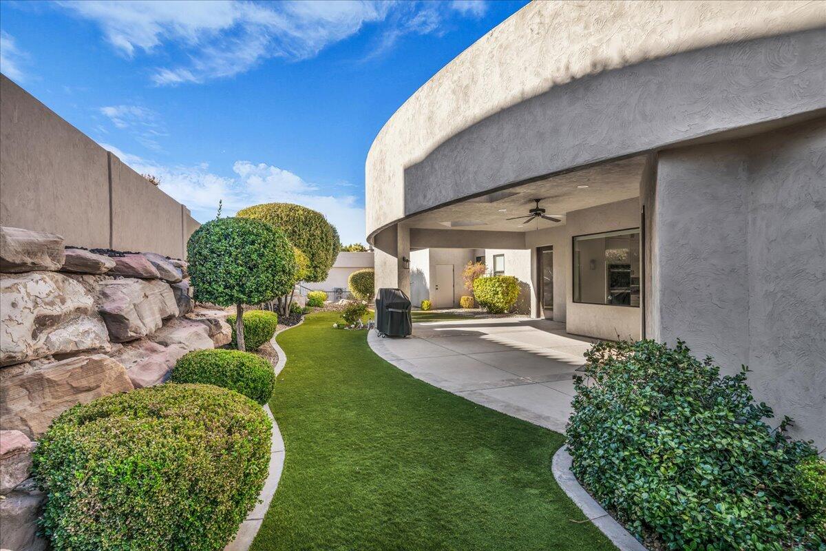 STONE CLIFF - Residential