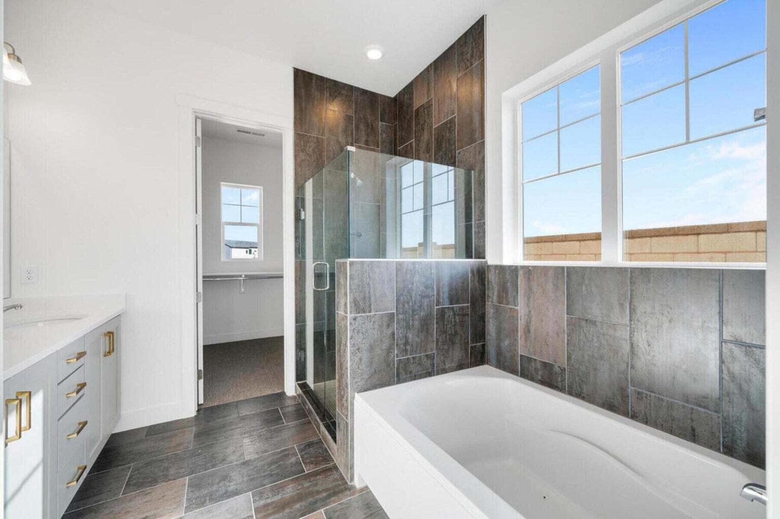 DESERT COLOR RESORT - Residential