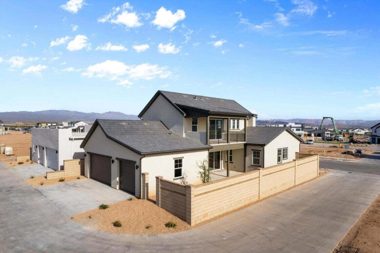 DESERT COLOR RESORT - Residential