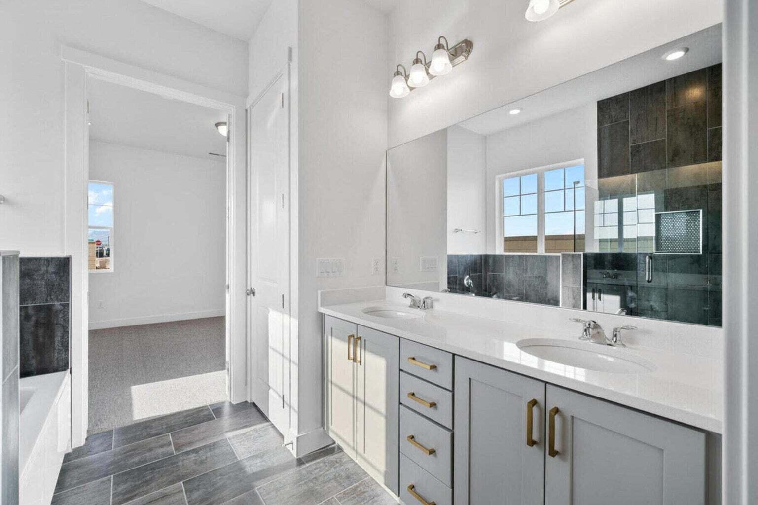 DESERT COLOR RESORT - Residential