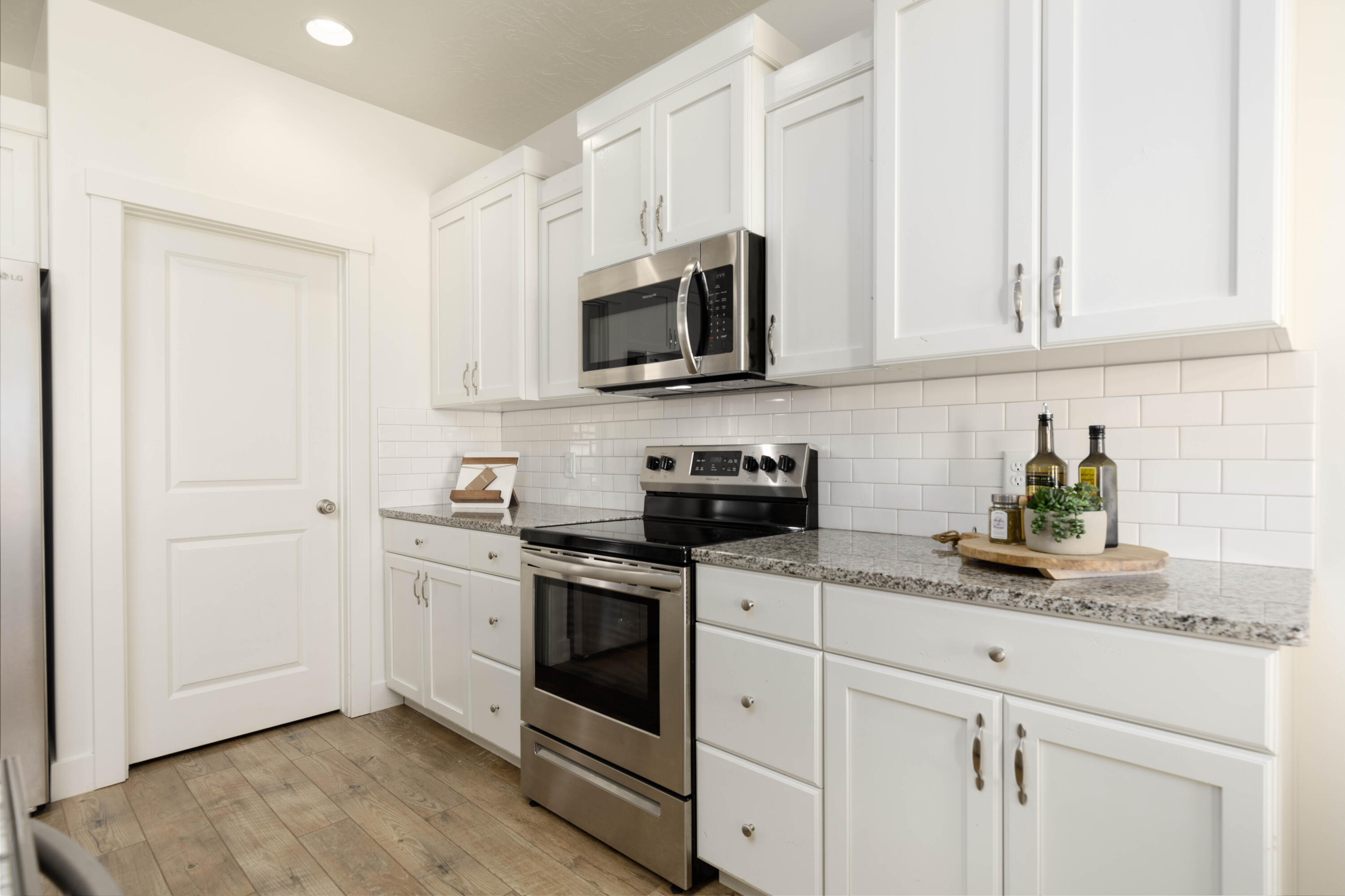 SEQUOIA ESTATES - Residential