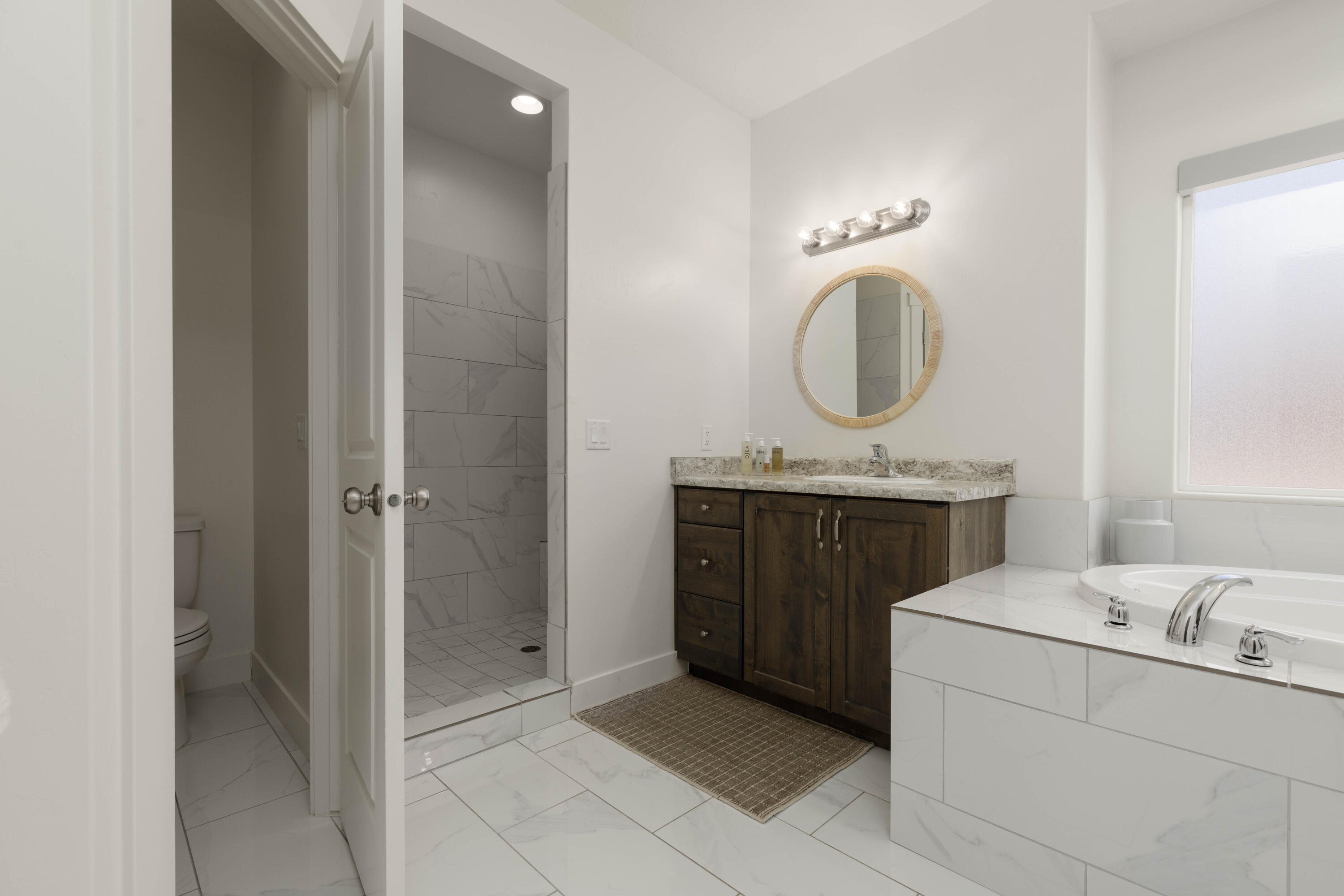 SEQUOIA ESTATES - Residential