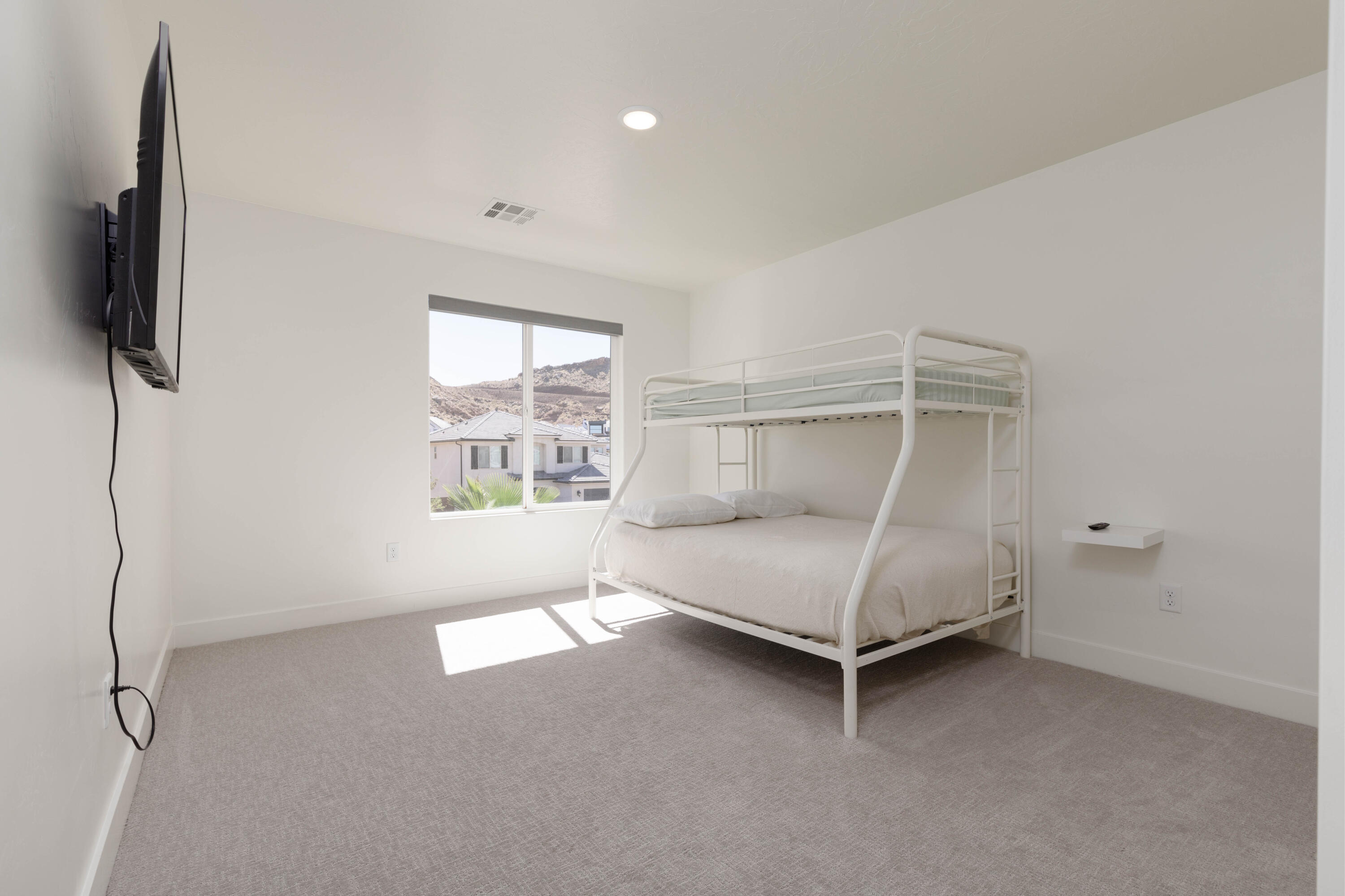 SEQUOIA ESTATES - Residential