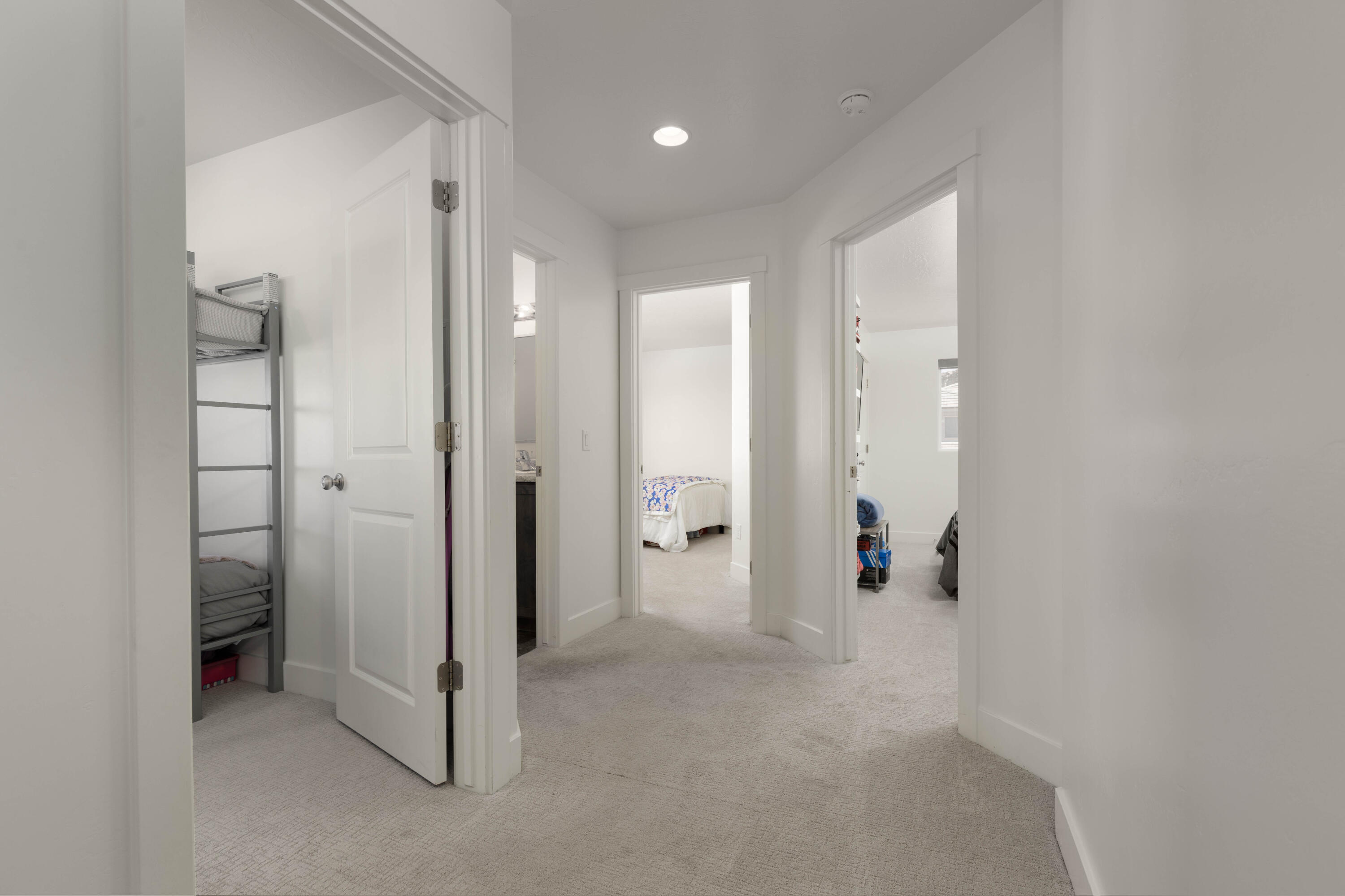 SEQUOIA ESTATES - Residential