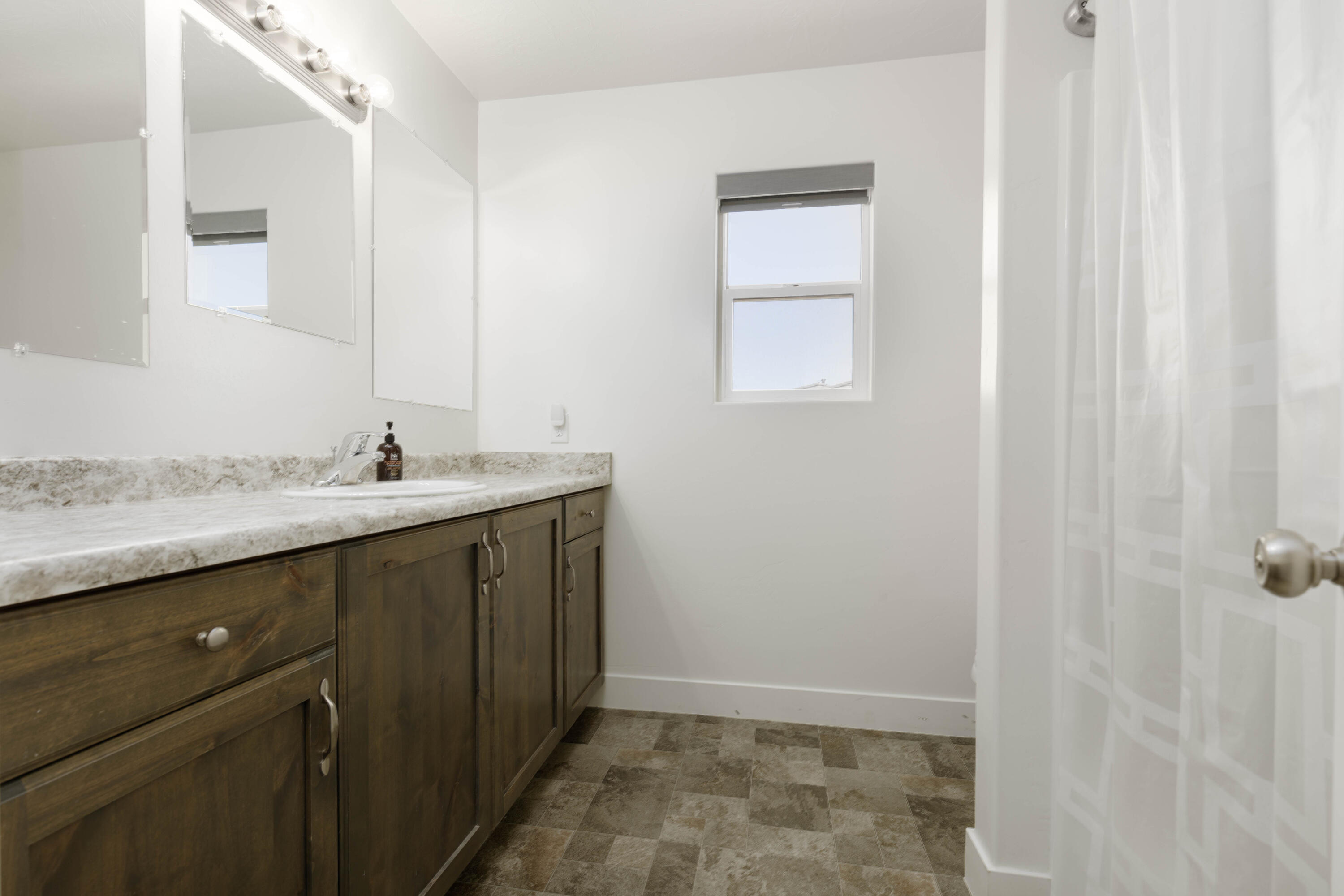 SEQUOIA ESTATES - Residential