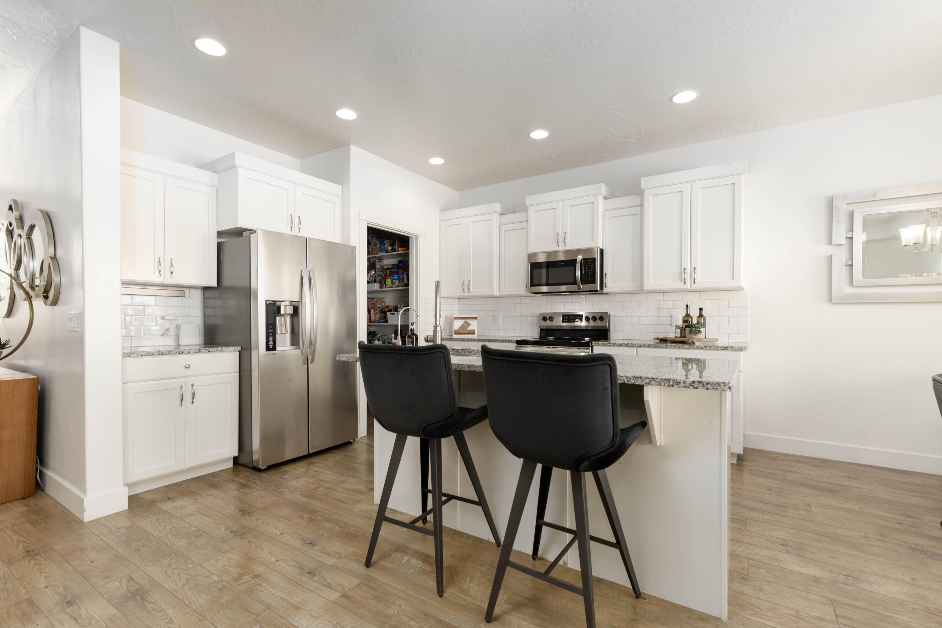 SEQUOIA ESTATES - Residential