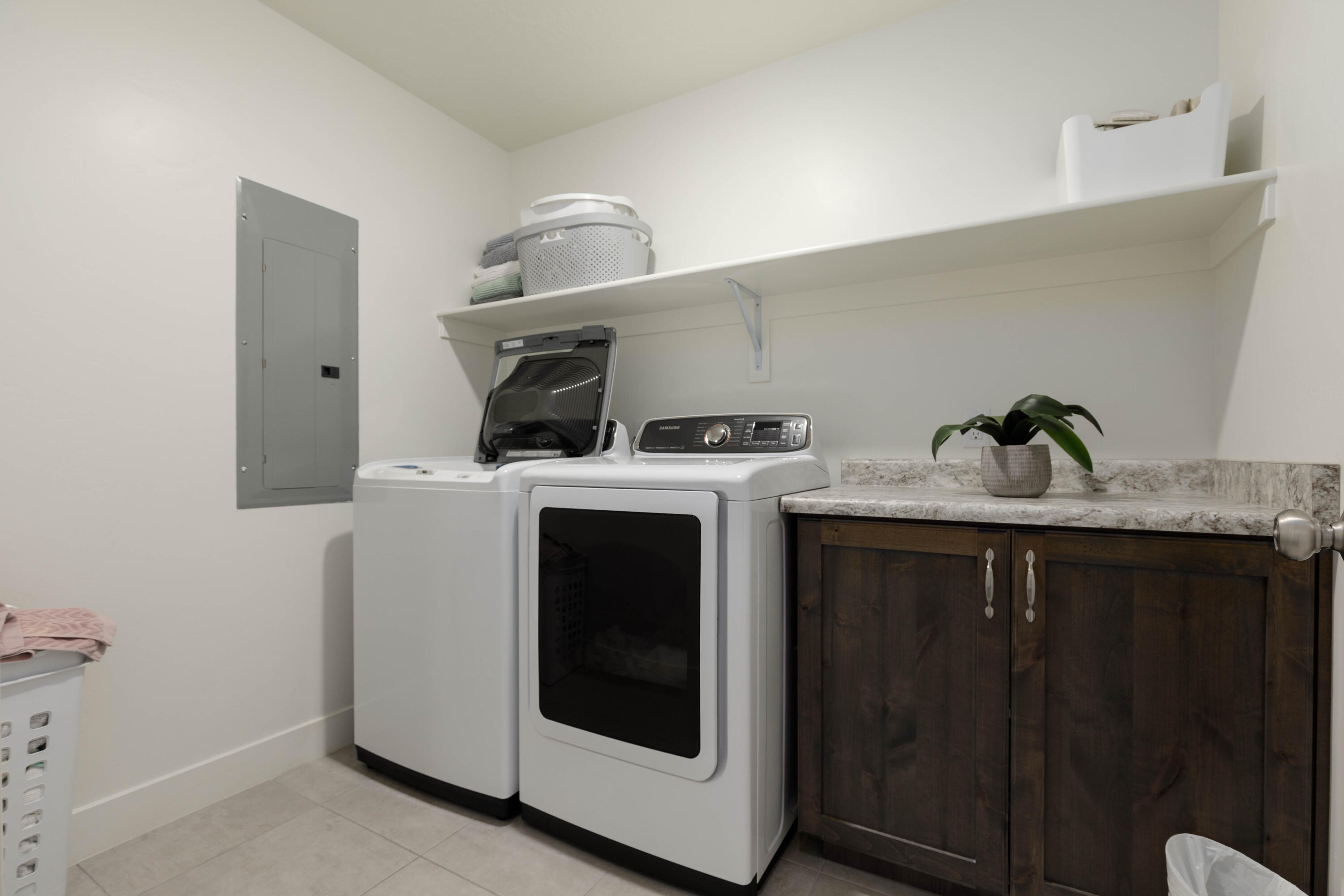 SEQUOIA ESTATES - Residential