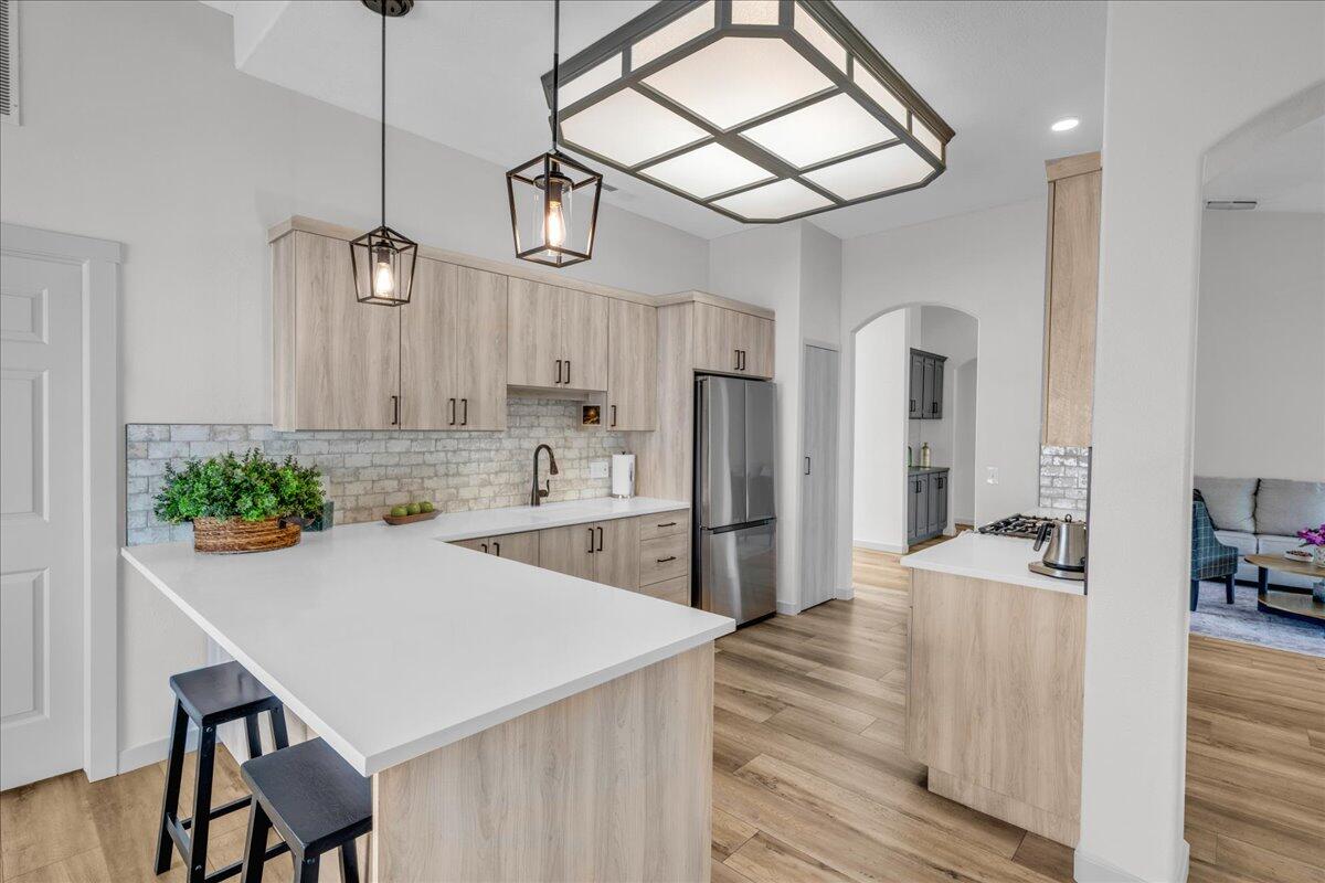 VISTA DEL SOL TOWNHOMES - Residential