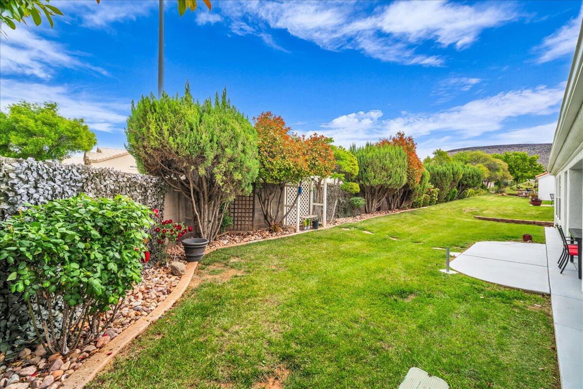 VISTA DEL SOL TOWNHOMES - Residential