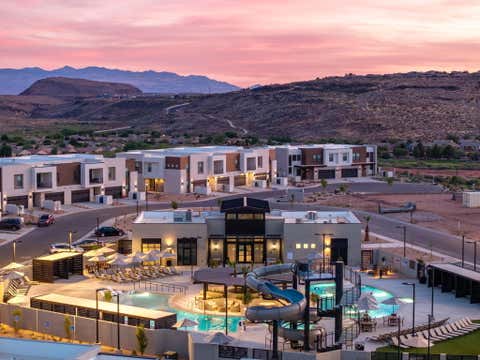 Tiny photo for 1442 N Palm Island DR 28 #28, Washington, UT 84780 (MLS # 26-274882)