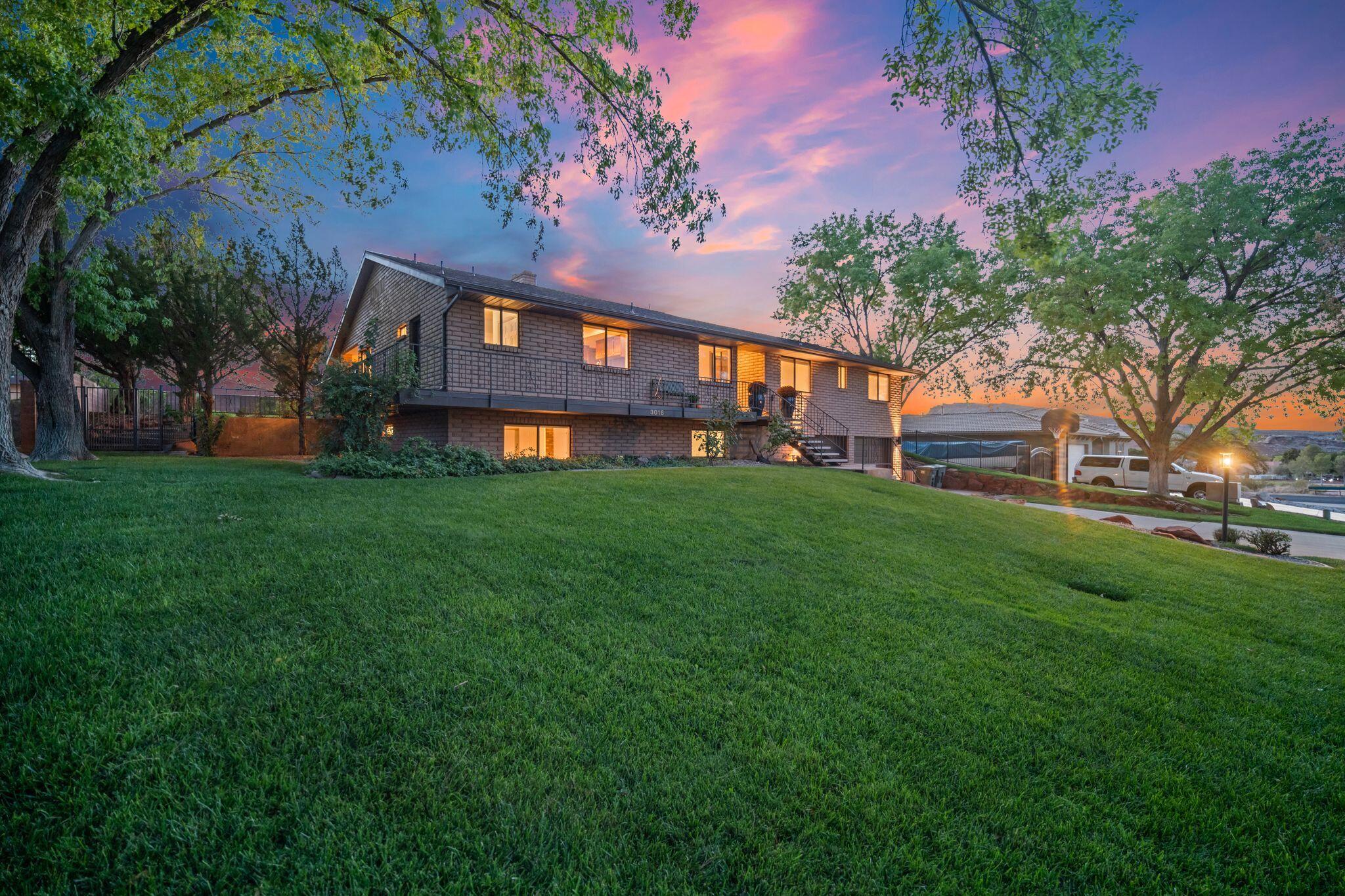 BLOOMINGTON HILLS - Residential