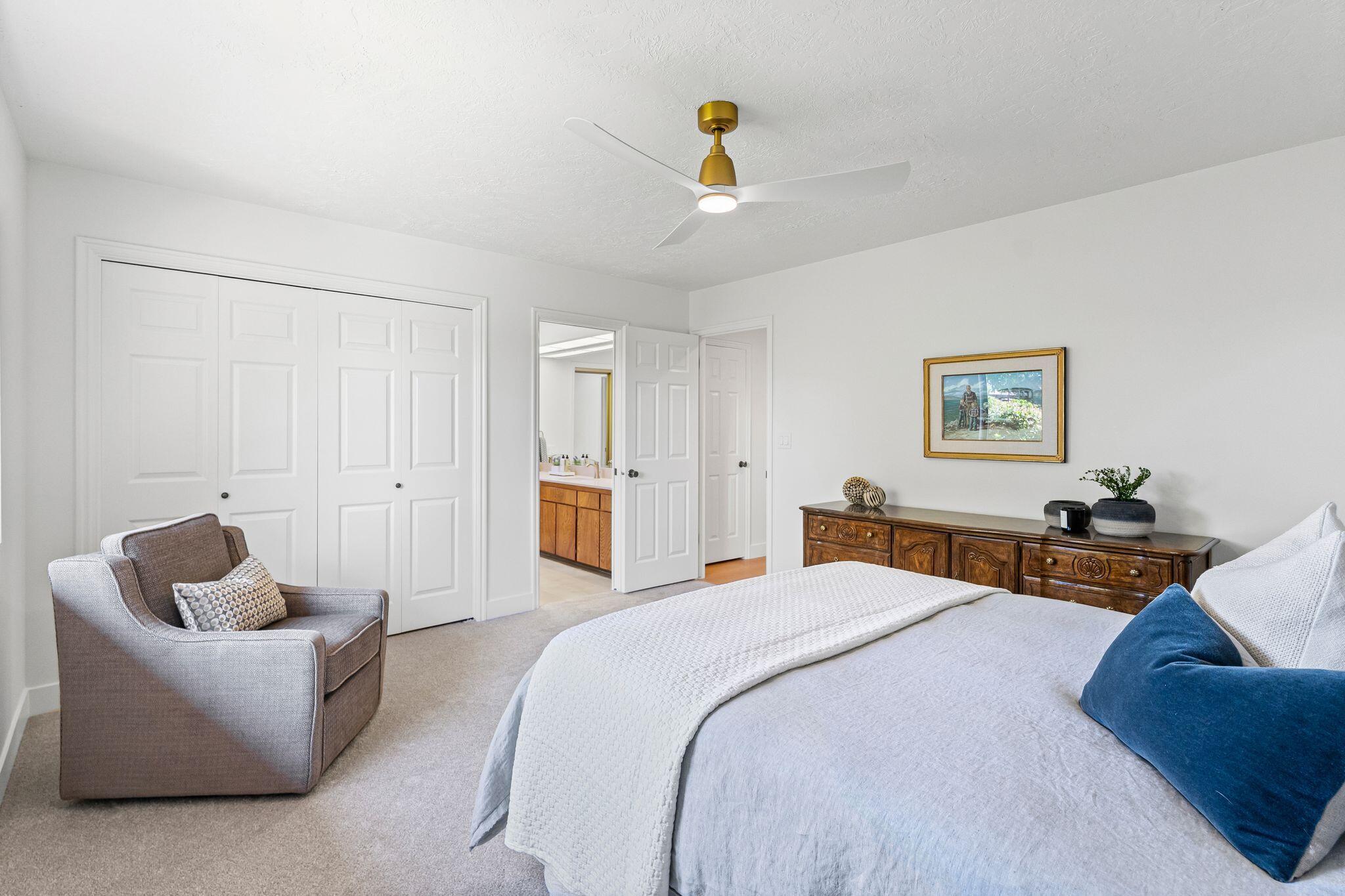 BLOOMINGTON HILLS - Residential