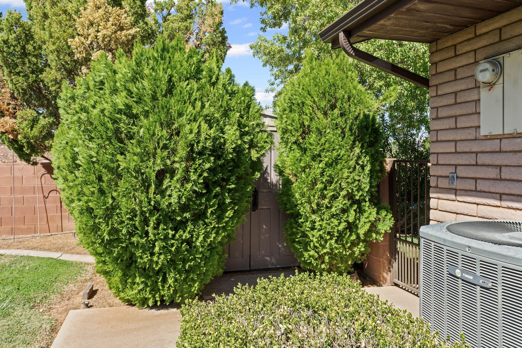 BLOOMINGTON HILLS - Residential