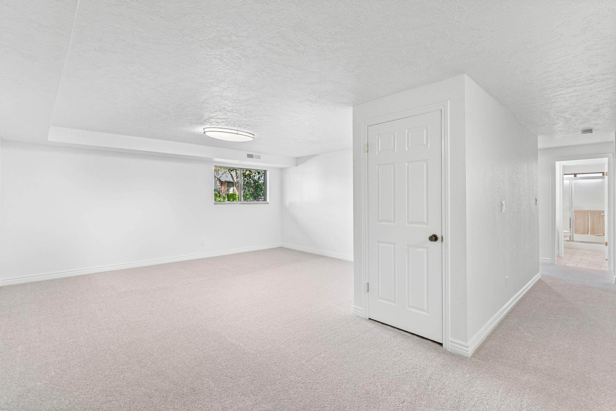 BLOOMINGTON HILLS - Residential