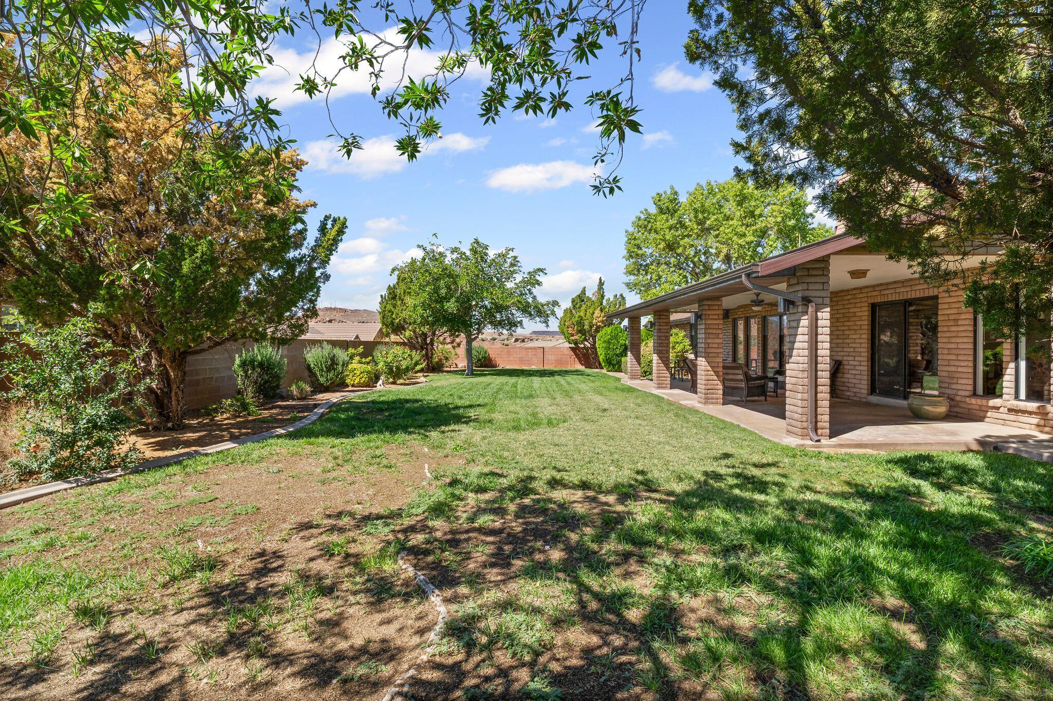 BLOOMINGTON HILLS - Residential