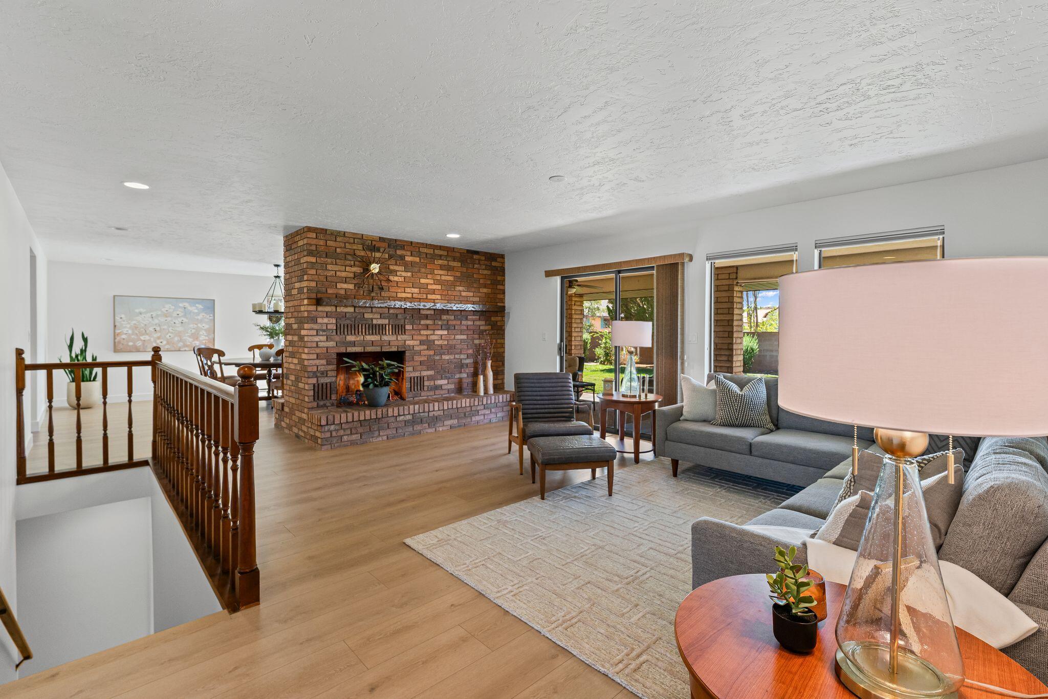 BLOOMINGTON HILLS - Residential