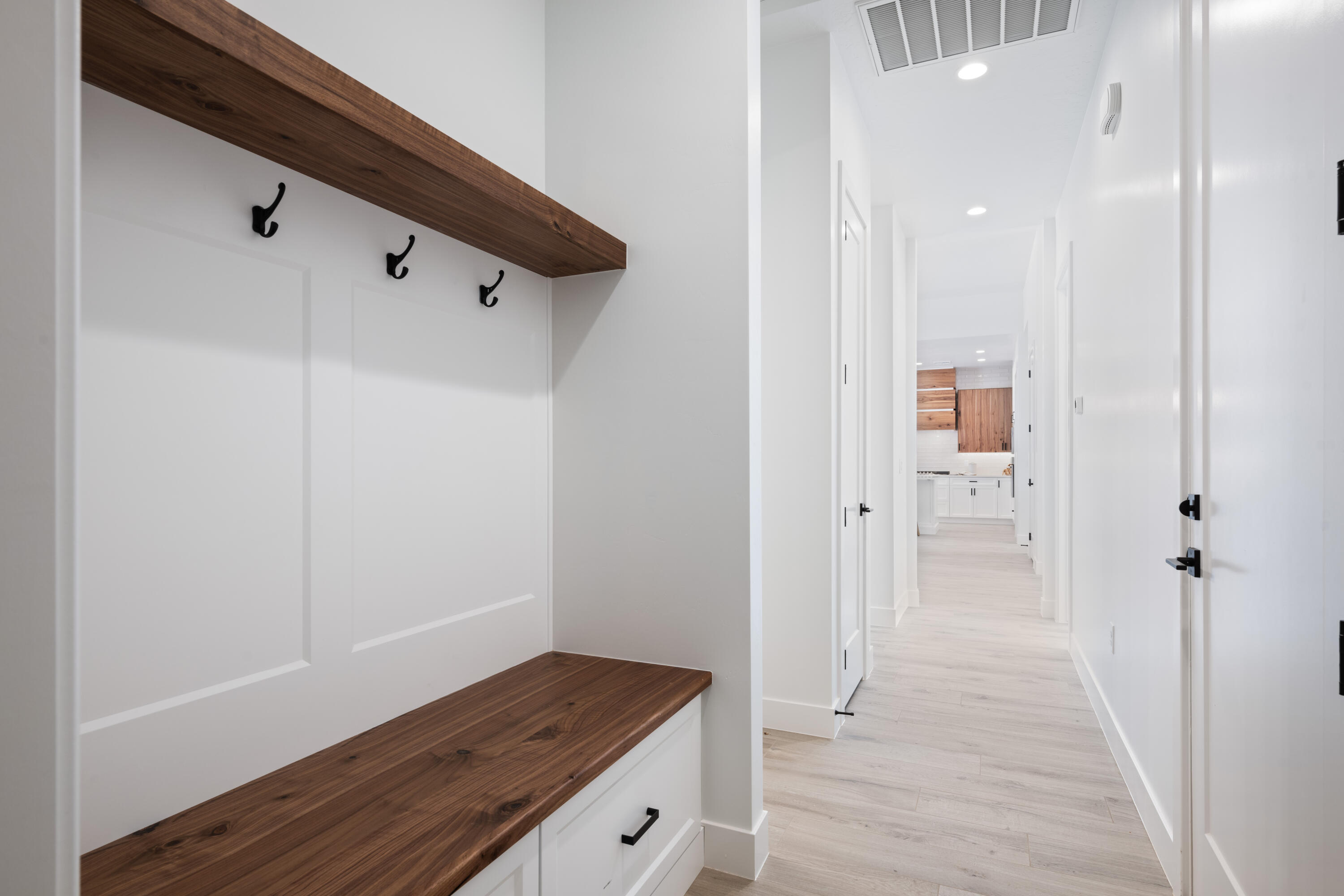 SCENIC POINTE - Residential