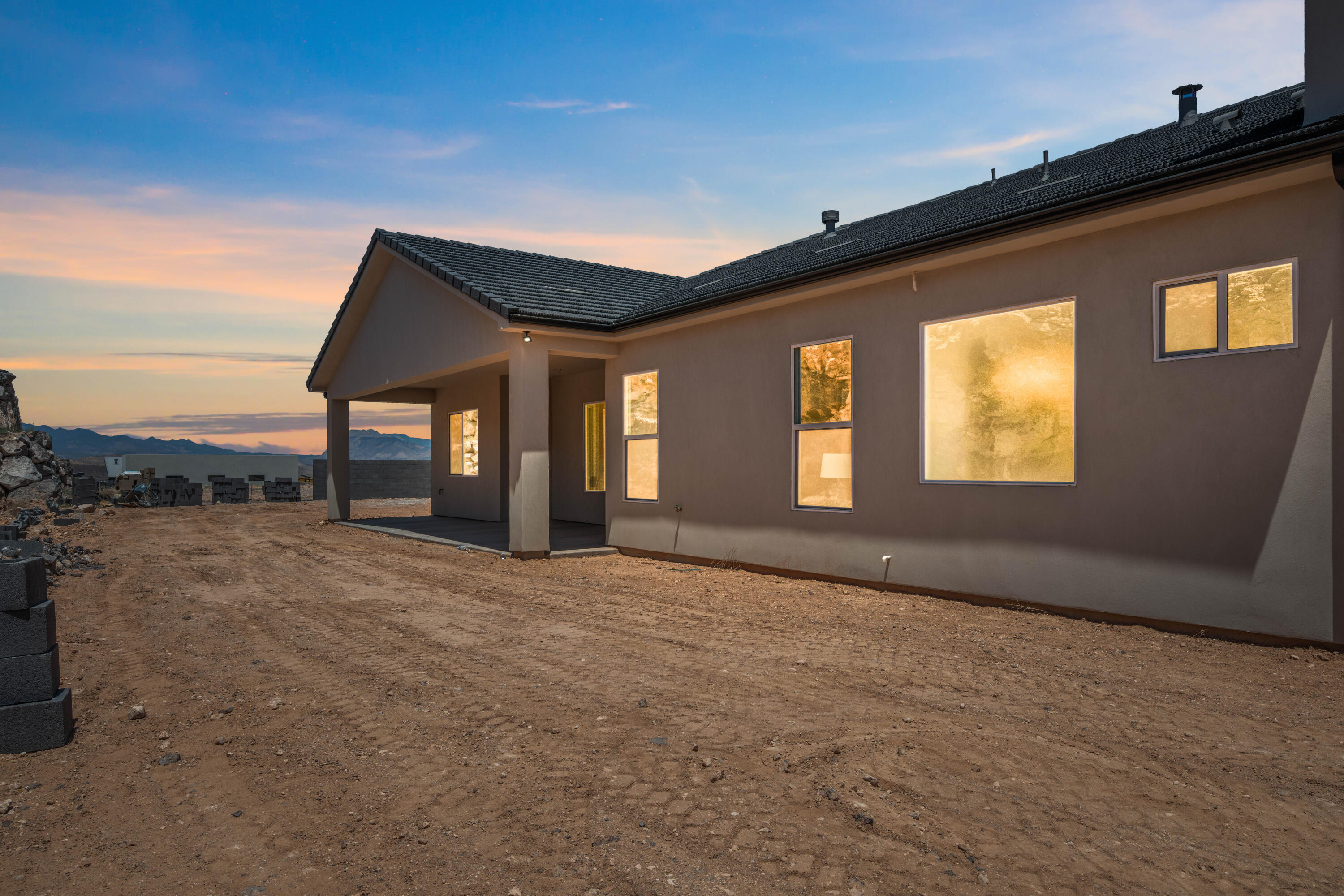 SCENIC POINTE - Residential