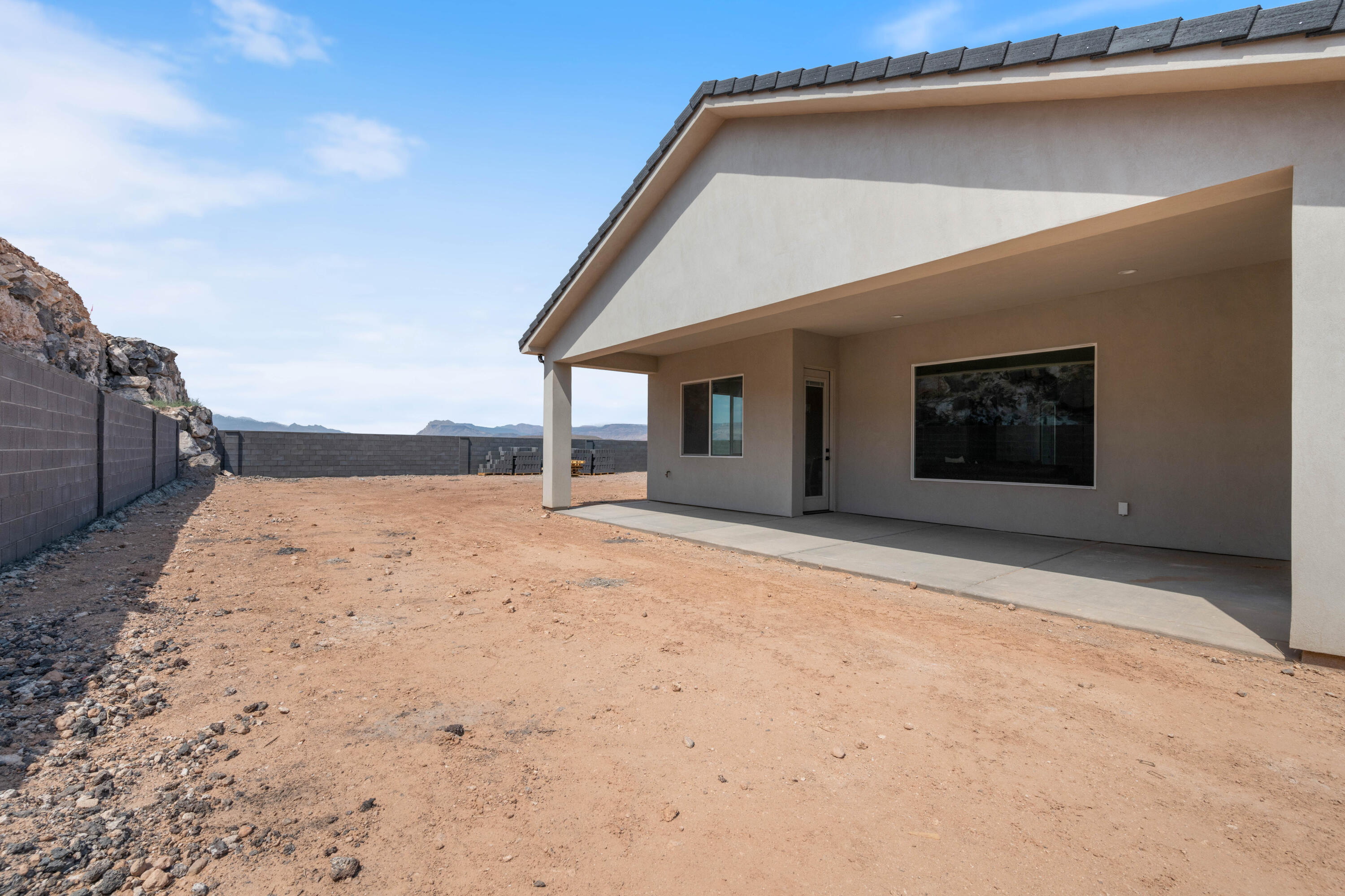 SCENIC POINTE - Residential