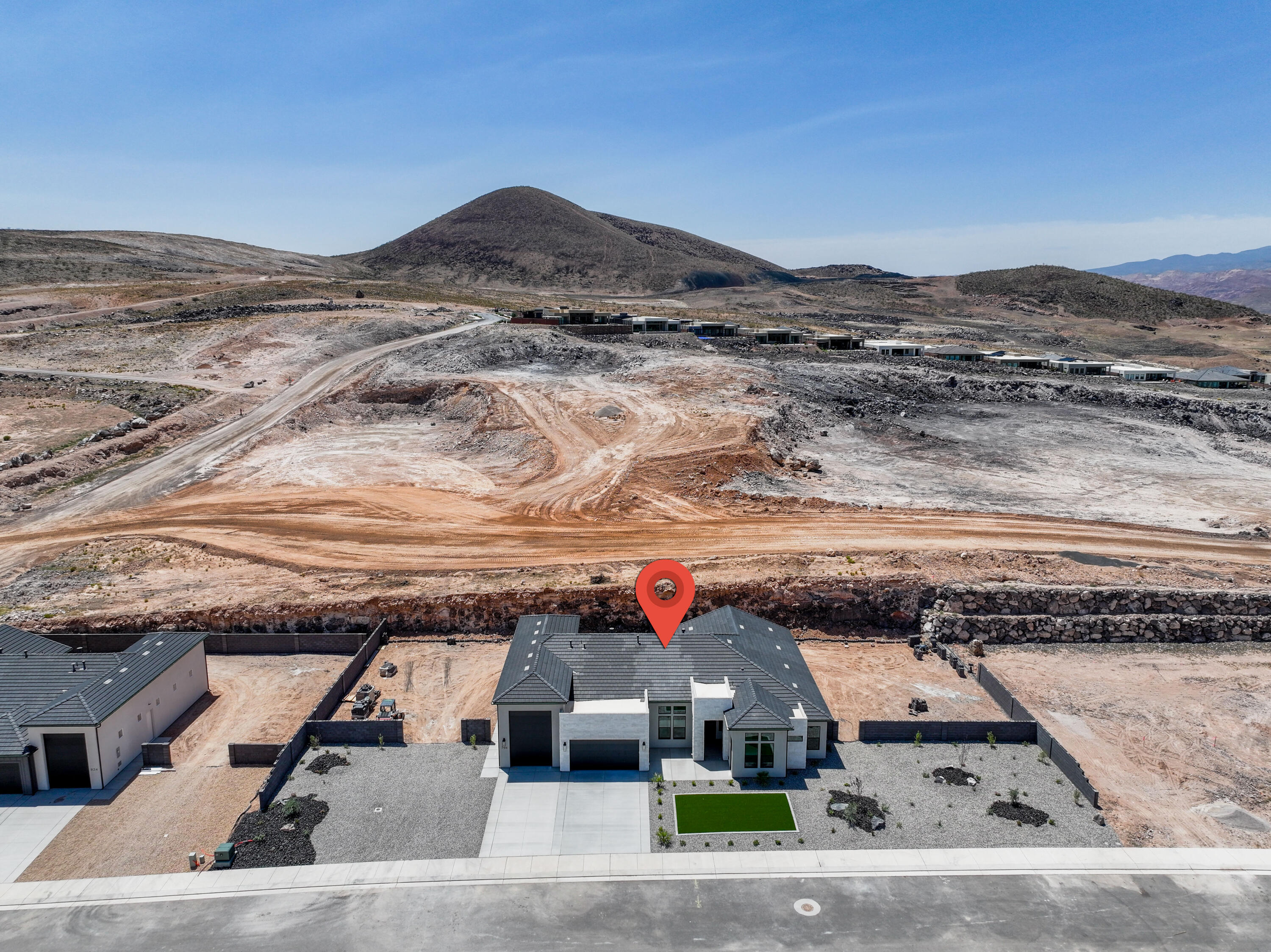 SCENIC POINTE - Residential