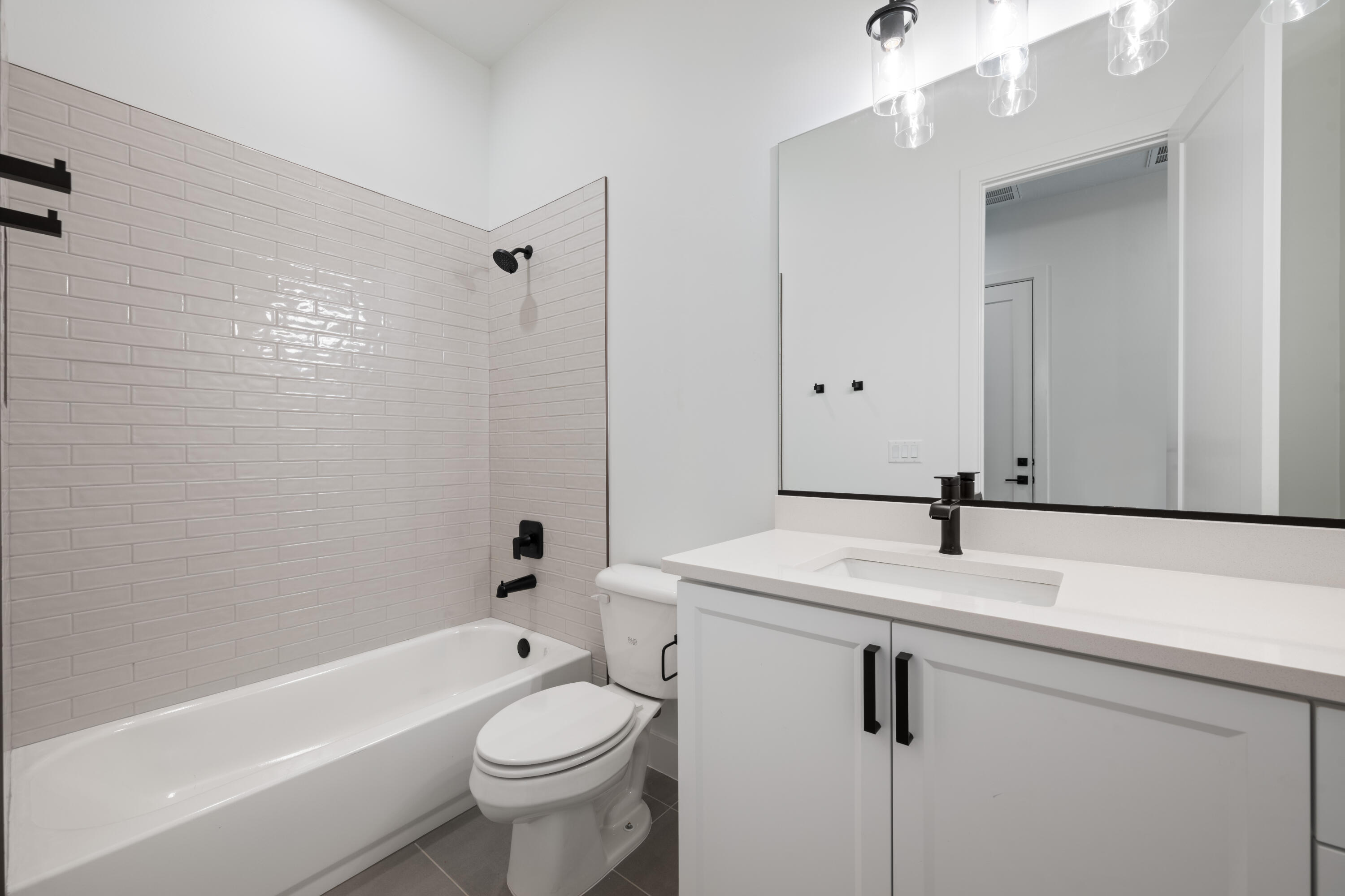 SCENIC POINTE - Residential