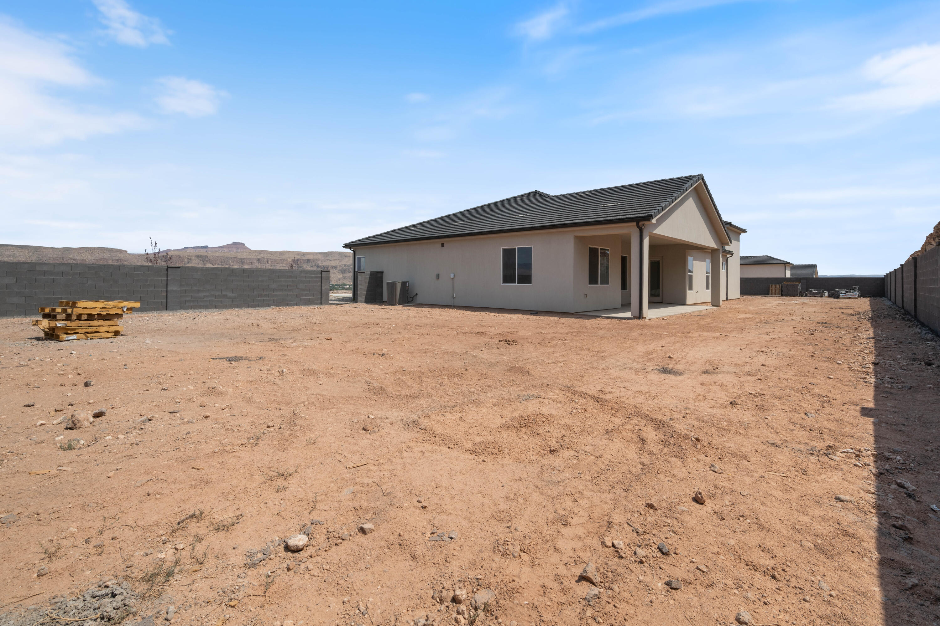 SCENIC POINTE - Residential