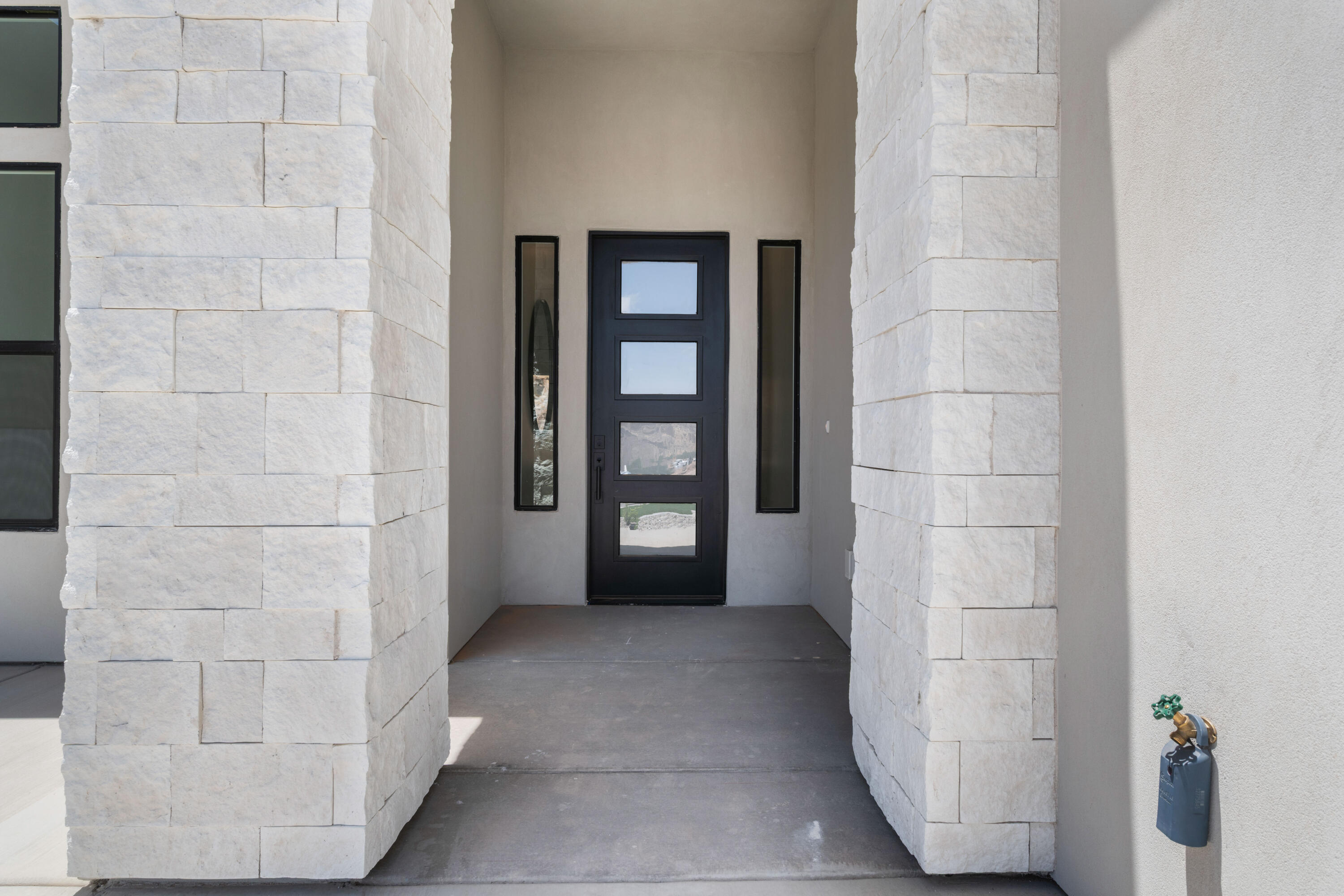 SCENIC POINTE - Residential