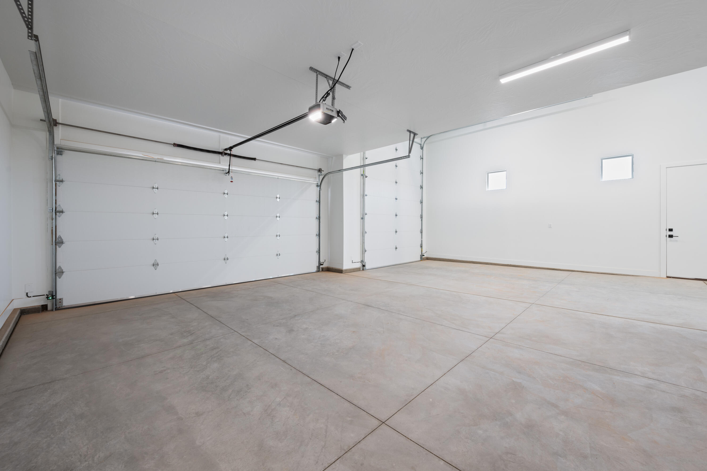 SCENIC POINTE - Residential