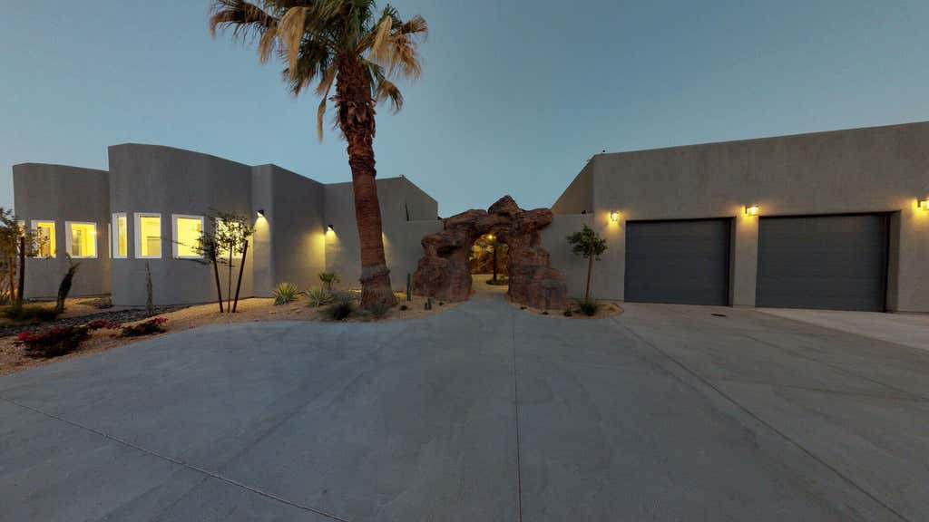 Photo of 4582 S 1500 W, Hurricane, UT 84737 (MLS # 26-273650)