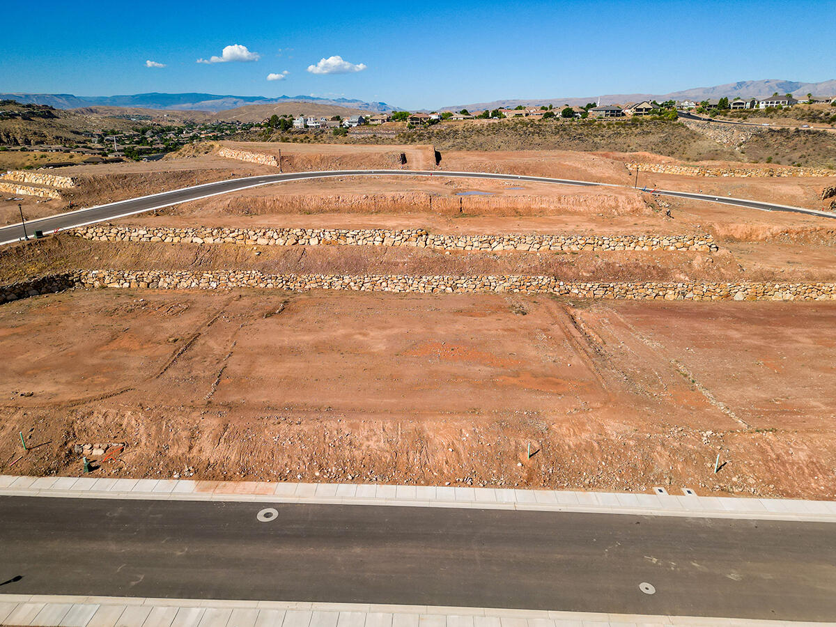 KNETTAS KNOLL SUB - Land