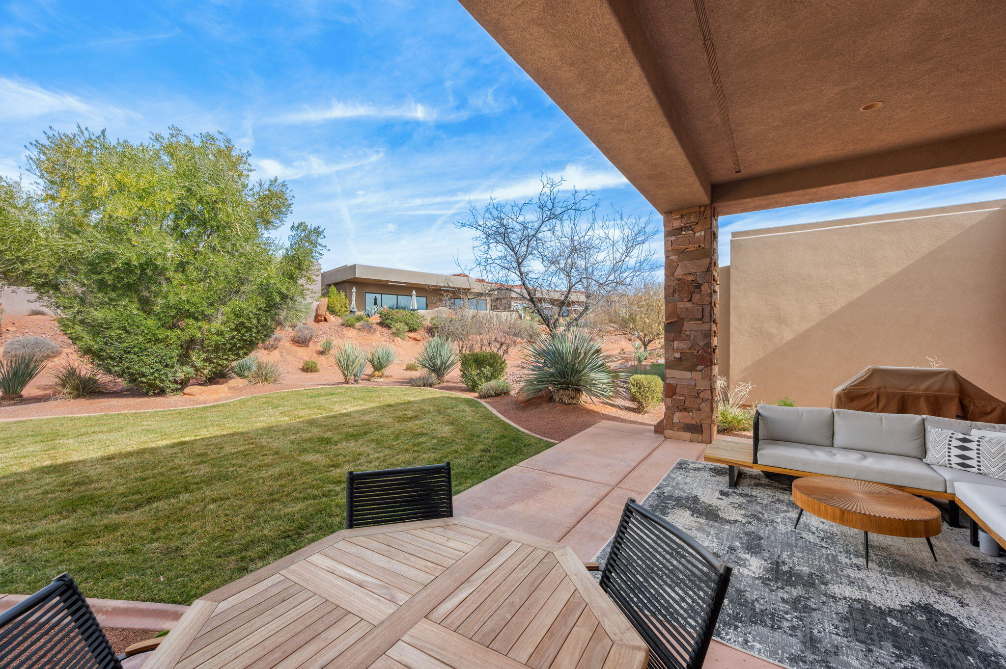 TOROWEAP AT ENTRADA - Residential