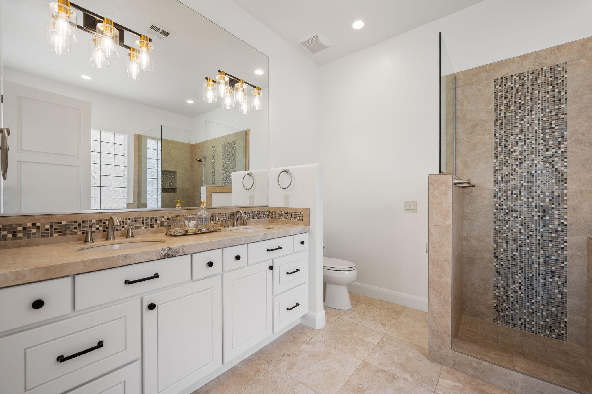 TOROWEAP AT ENTRADA - Residential