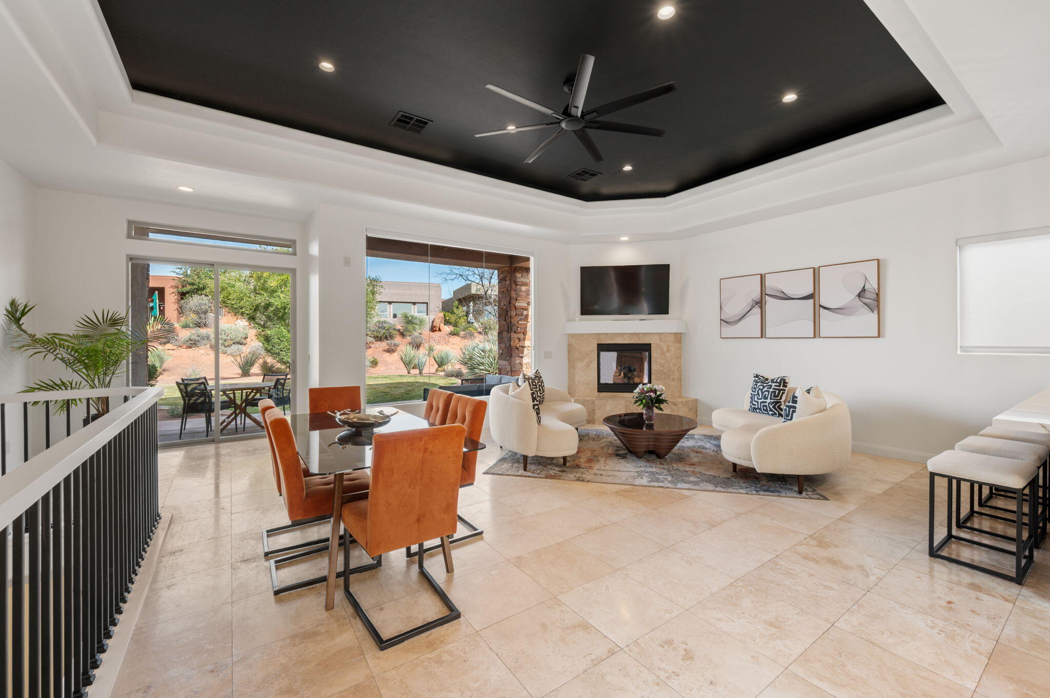 TOROWEAP AT ENTRADA - Residential