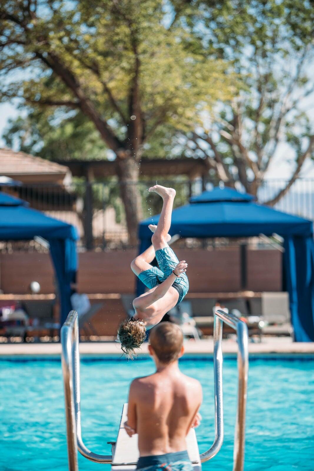 BLOOMINGTON VAC VILLAS - Residential