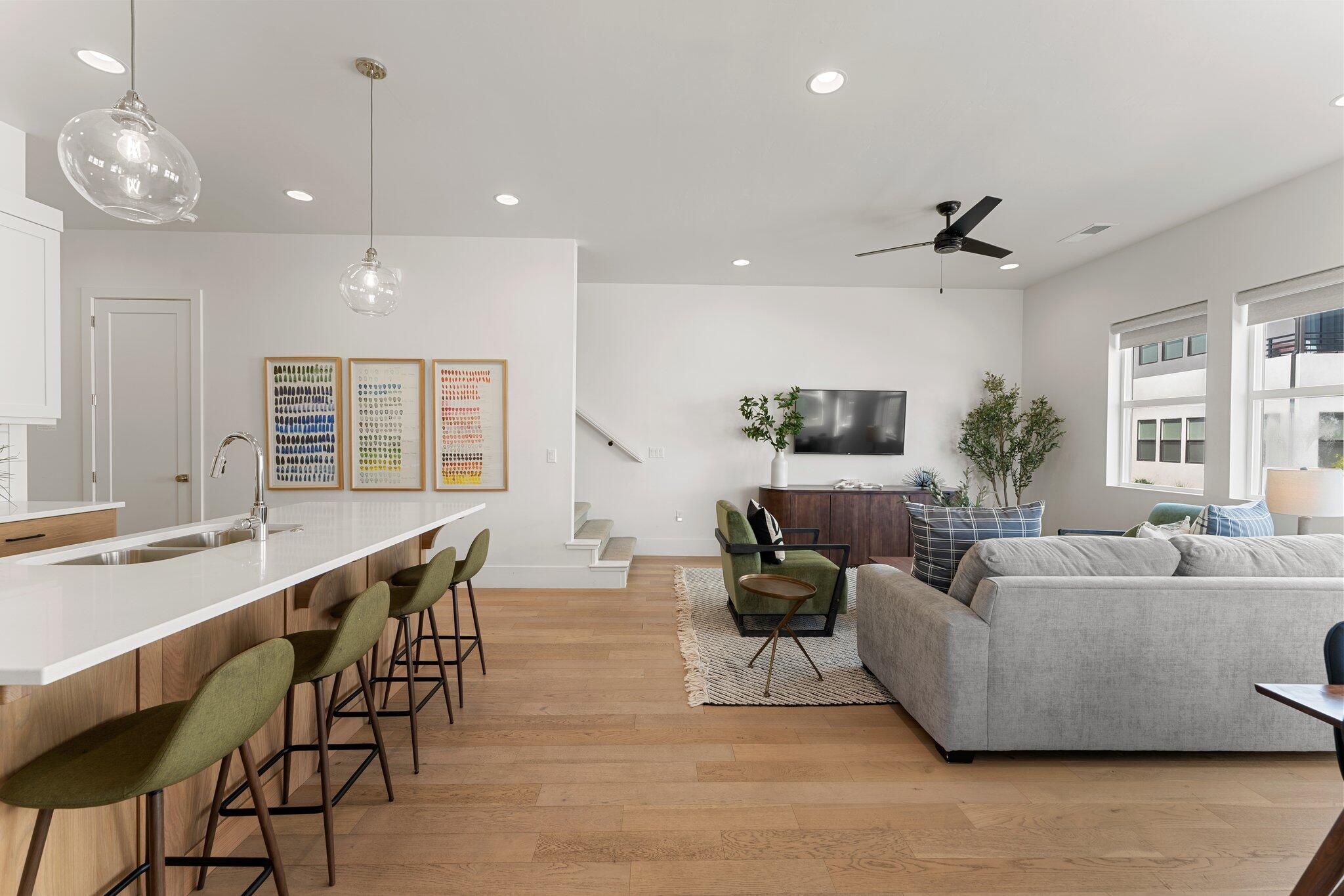 BLOOMINGTON VAC VILLAS - Residential