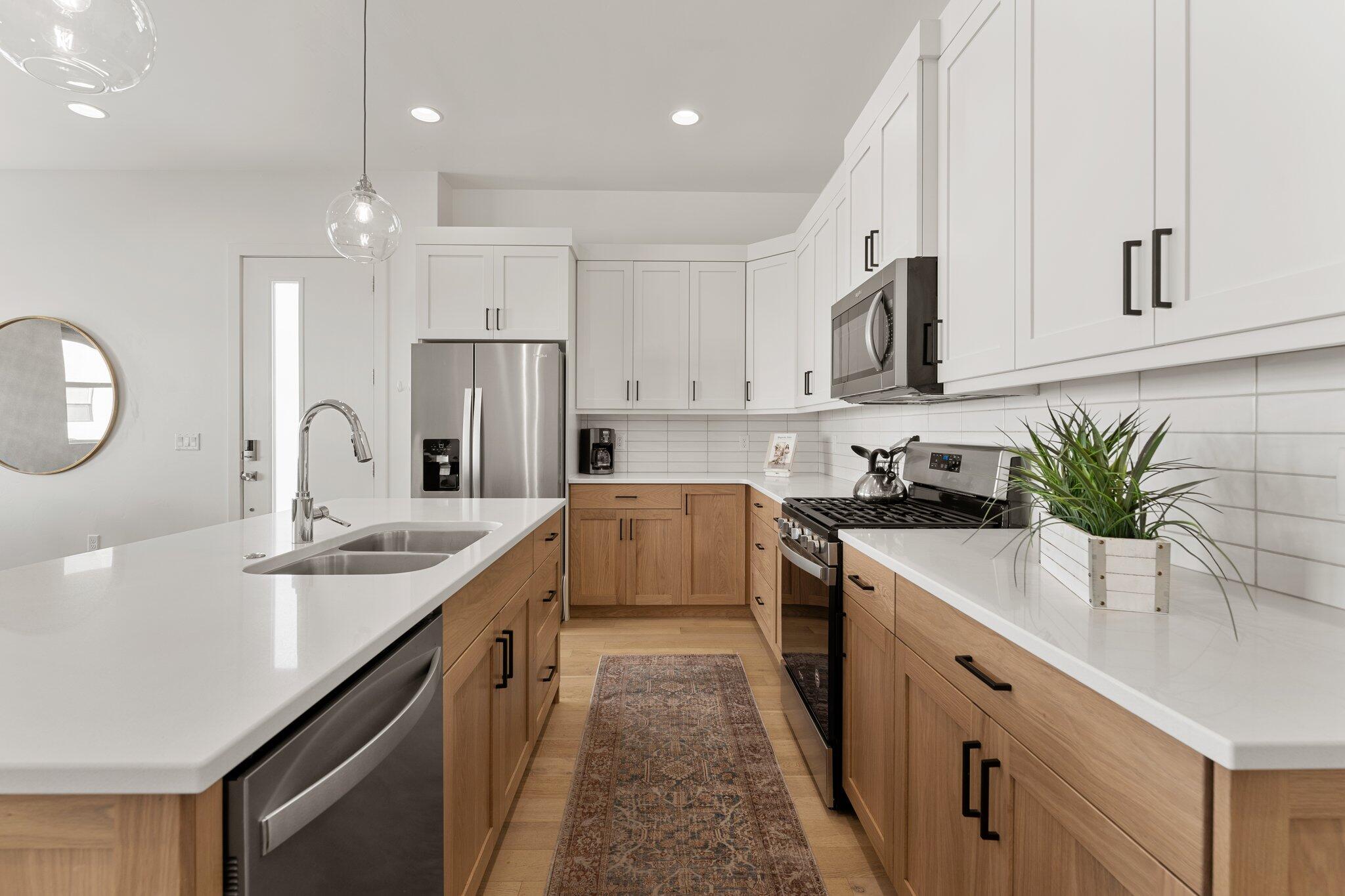 BLOOMINGTON VAC VILLAS - Residential