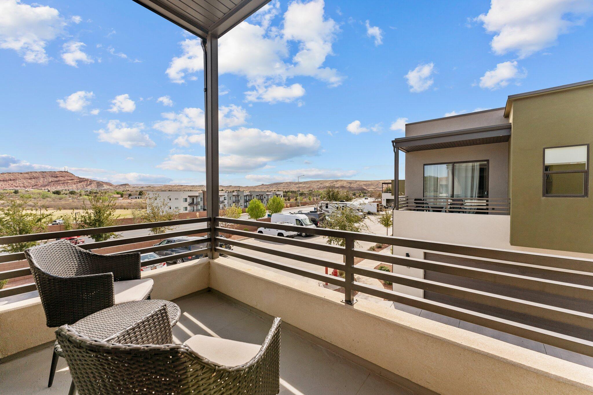 BLOOMINGTON VAC VILLAS - Residential