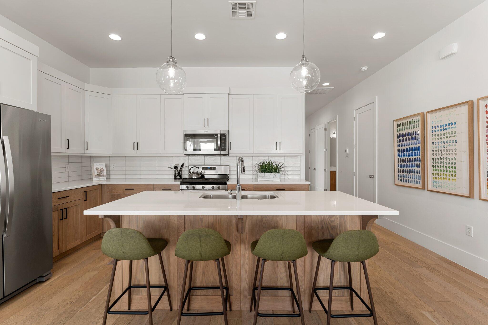 BLOOMINGTON VAC VILLAS - Residential