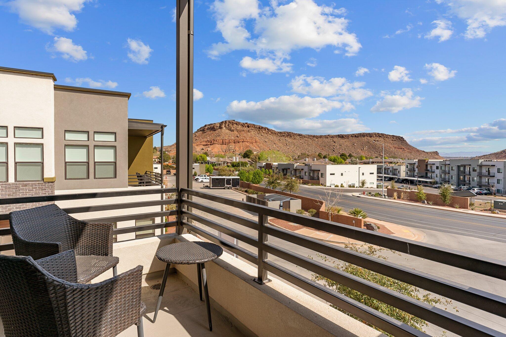 BLOOMINGTON VAC VILLAS - Residential