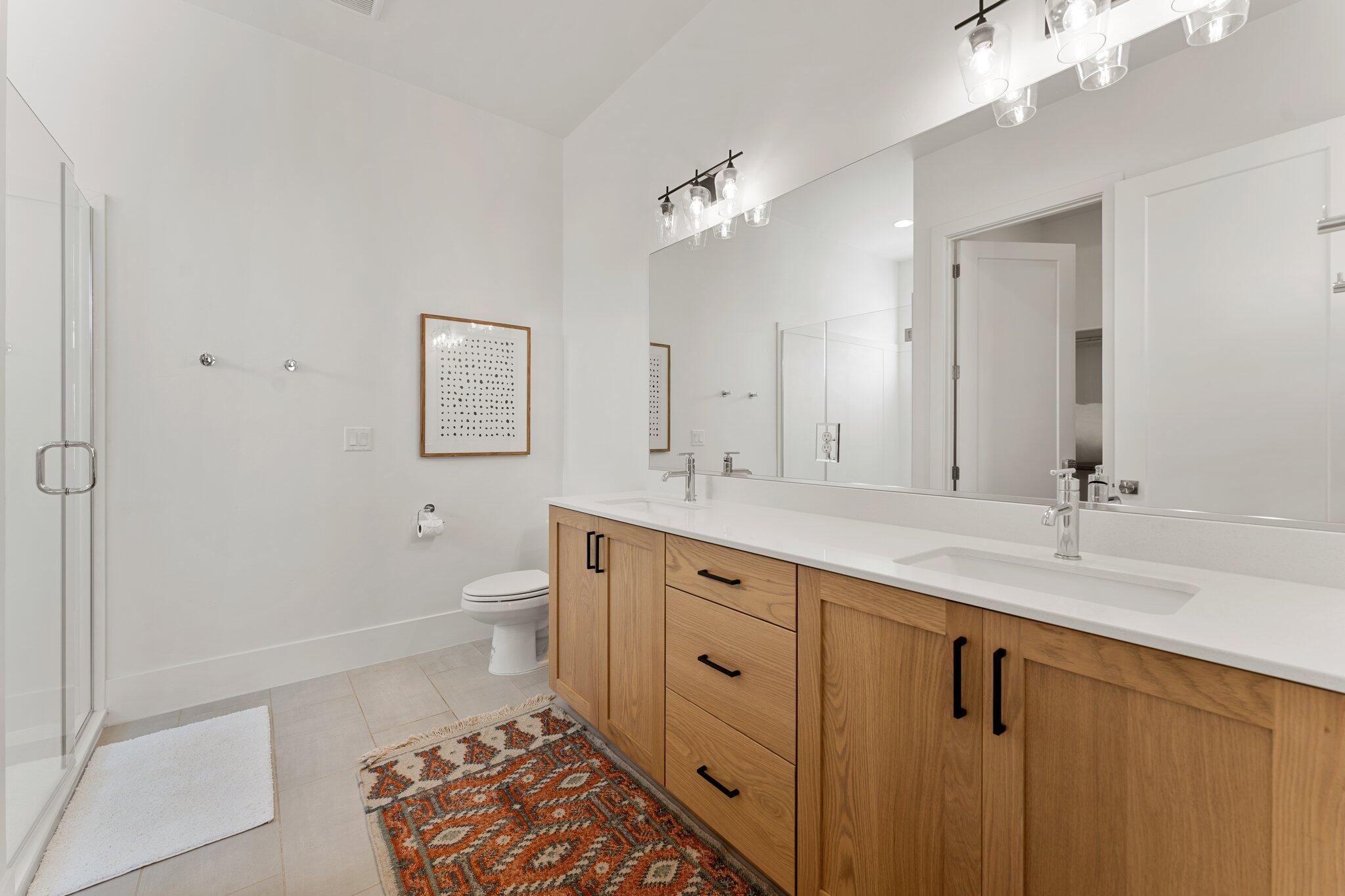 BLOOMINGTON VAC VILLAS - Residential