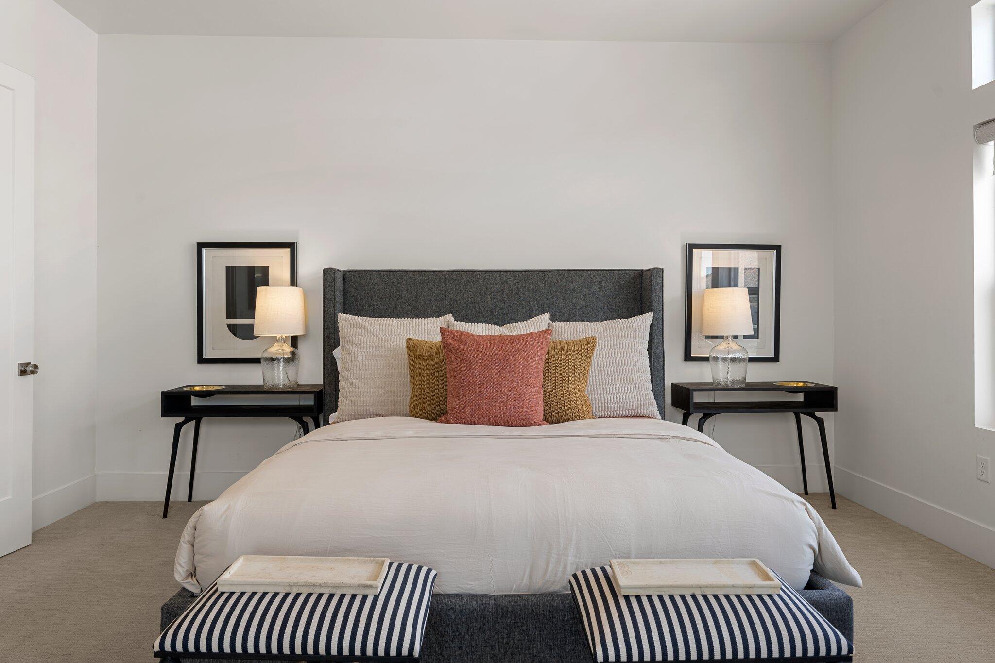 BLOOMINGTON VAC VILLAS - Residential