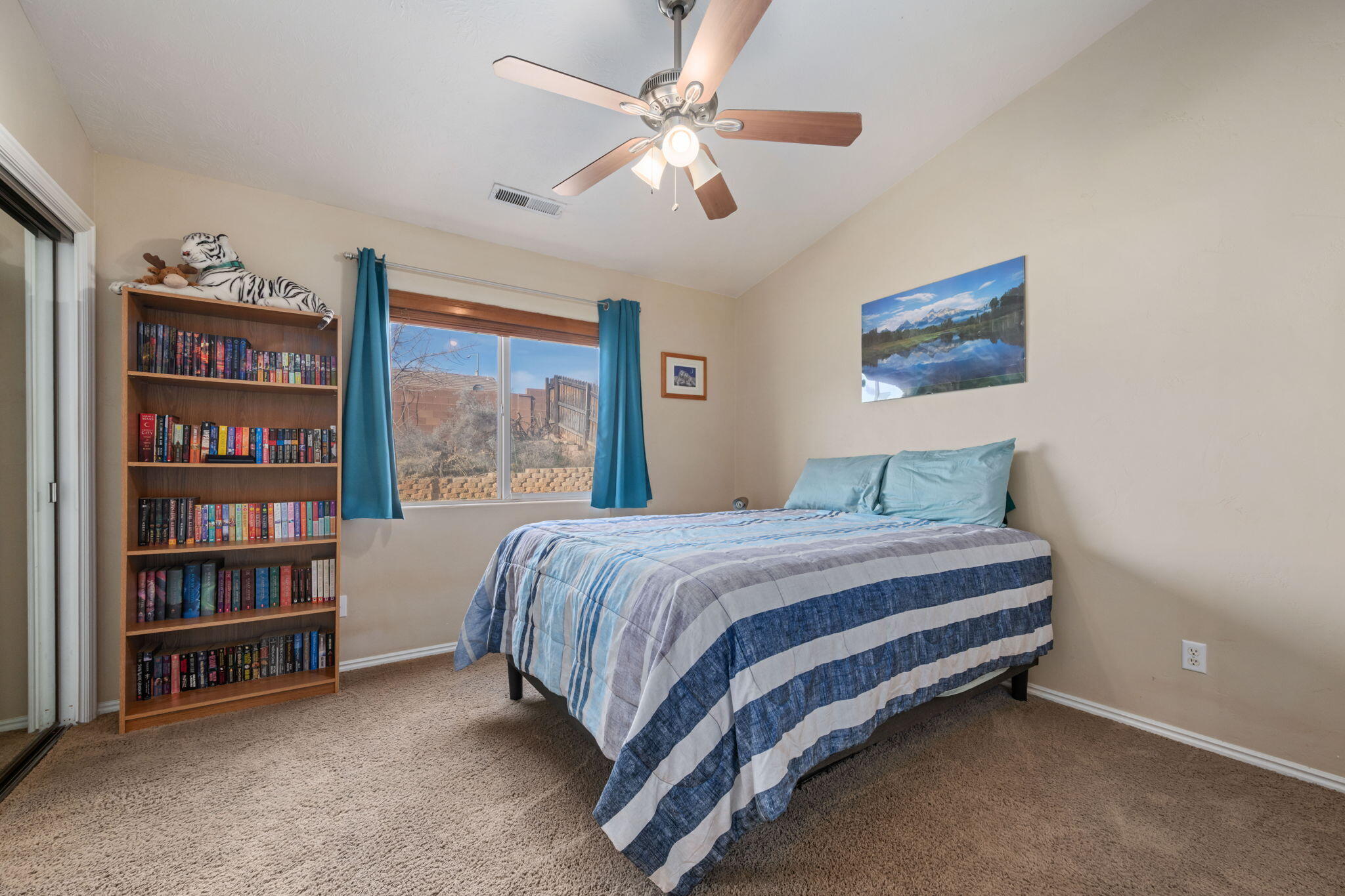 DIXIE COVE - Residential