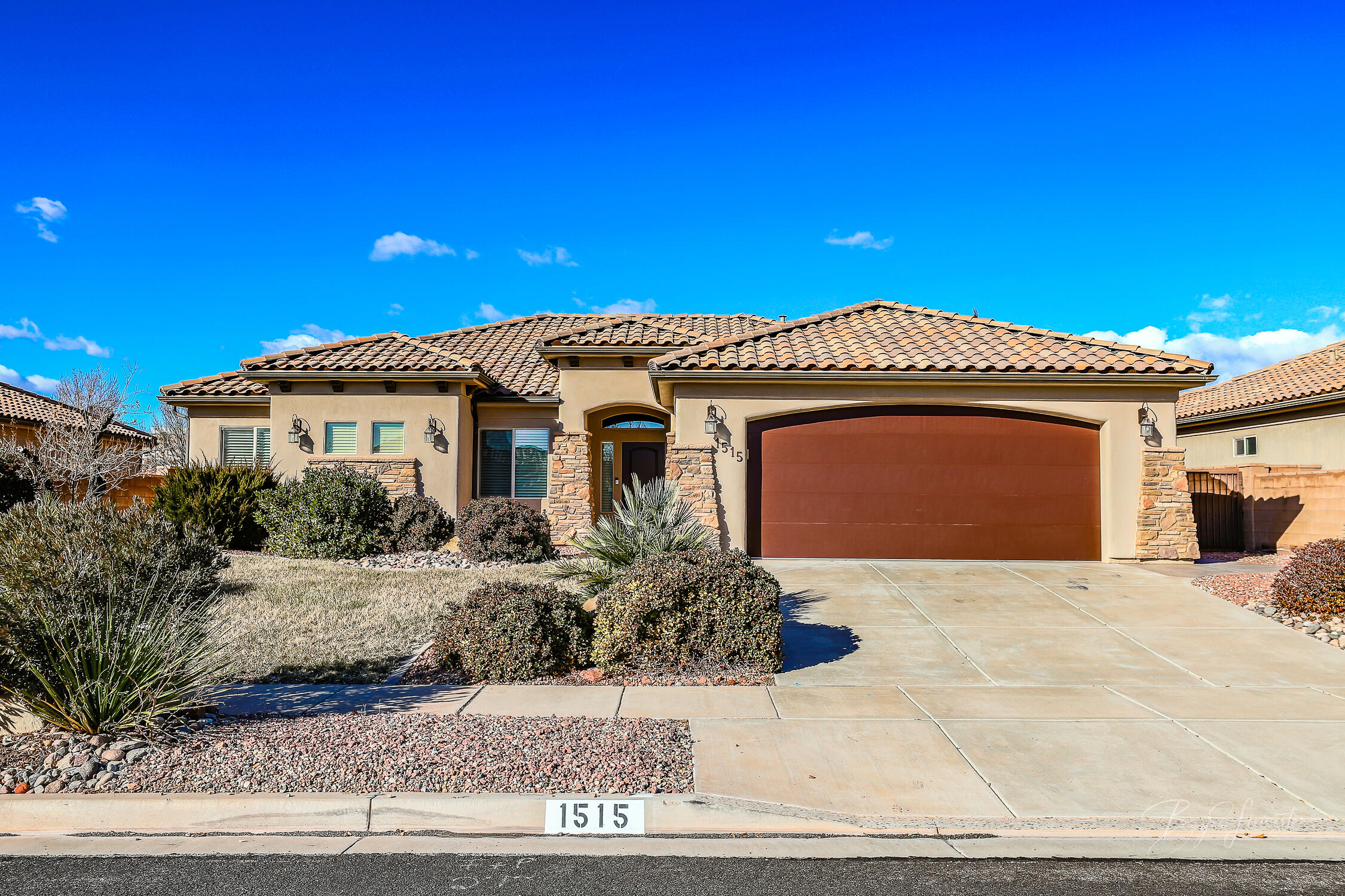 SIENNA HEIGHTS - Residential