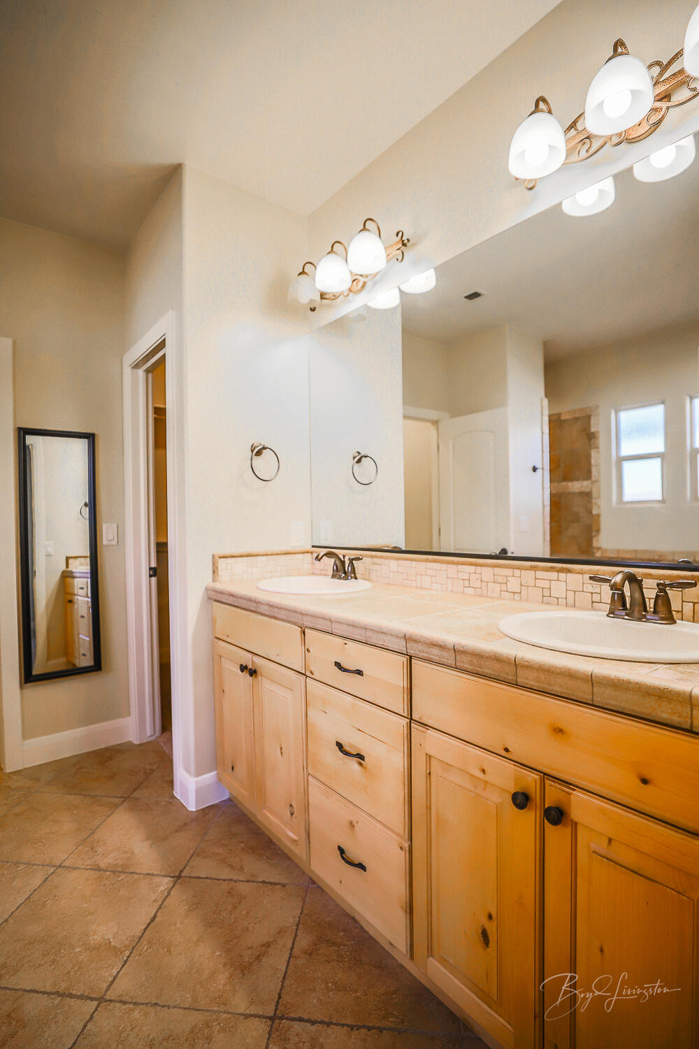 SIENNA HEIGHTS - Residential