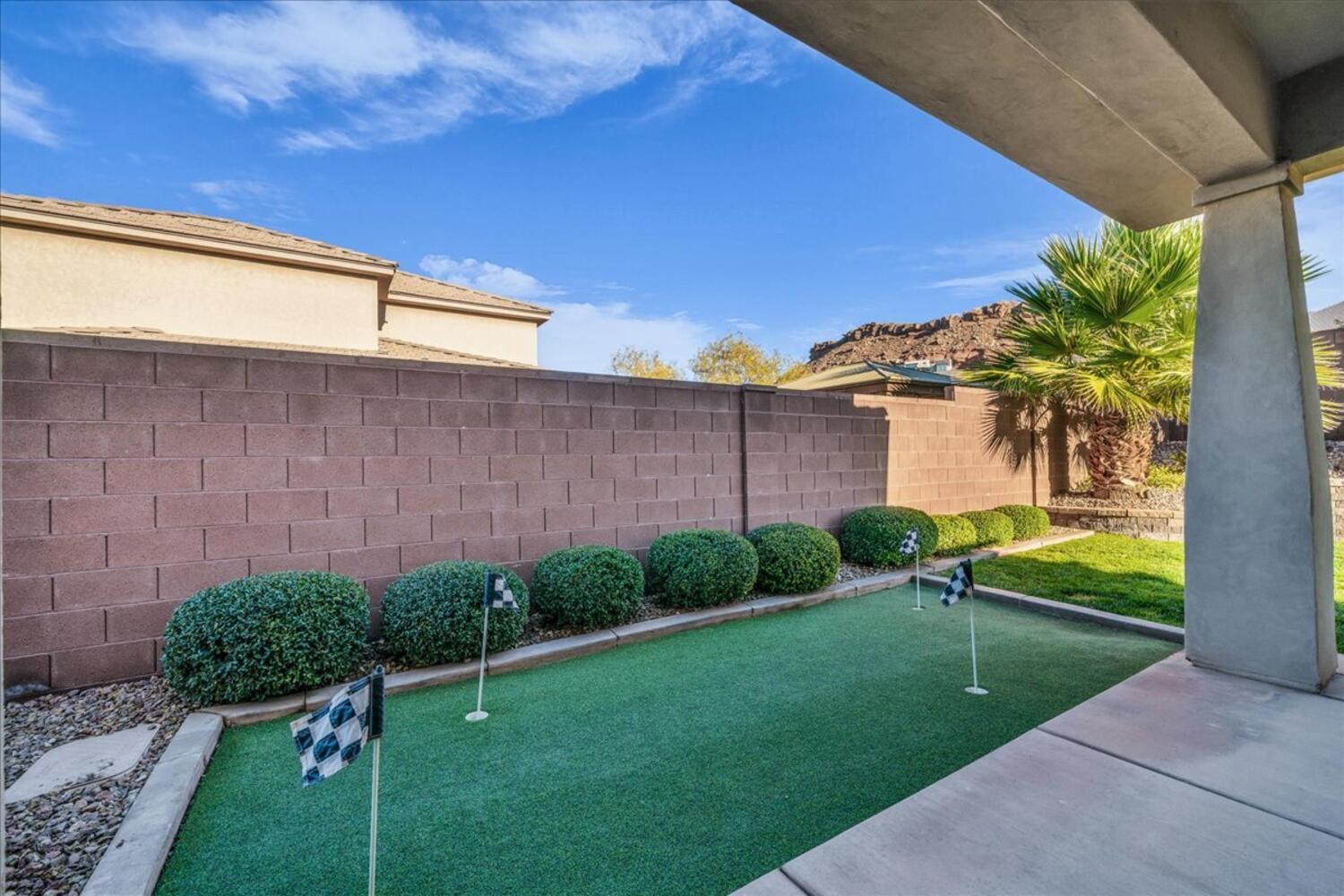 SUN VALLEY ESTATES - Residential