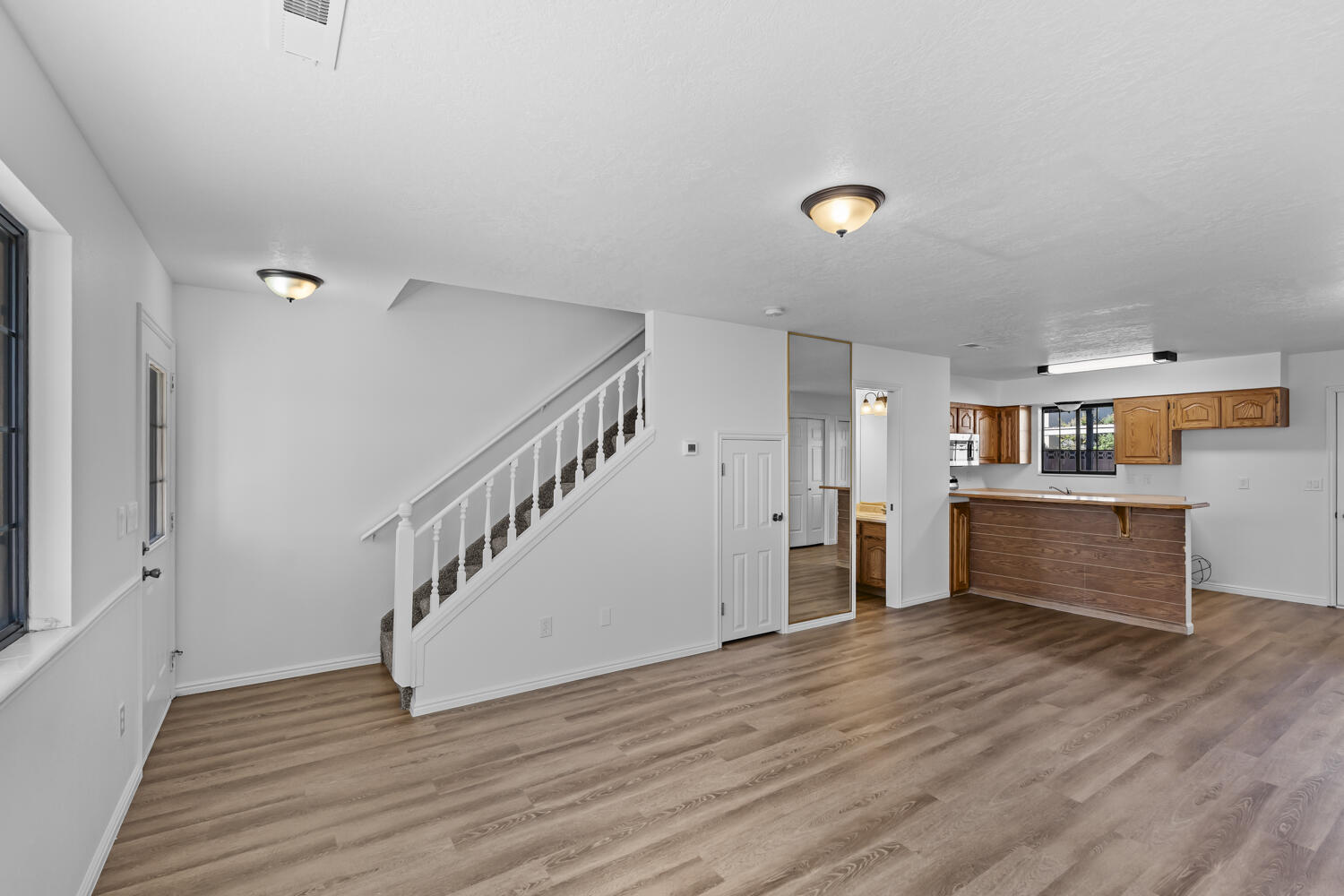 COLOR VIEW TOWNHOMES - Residential